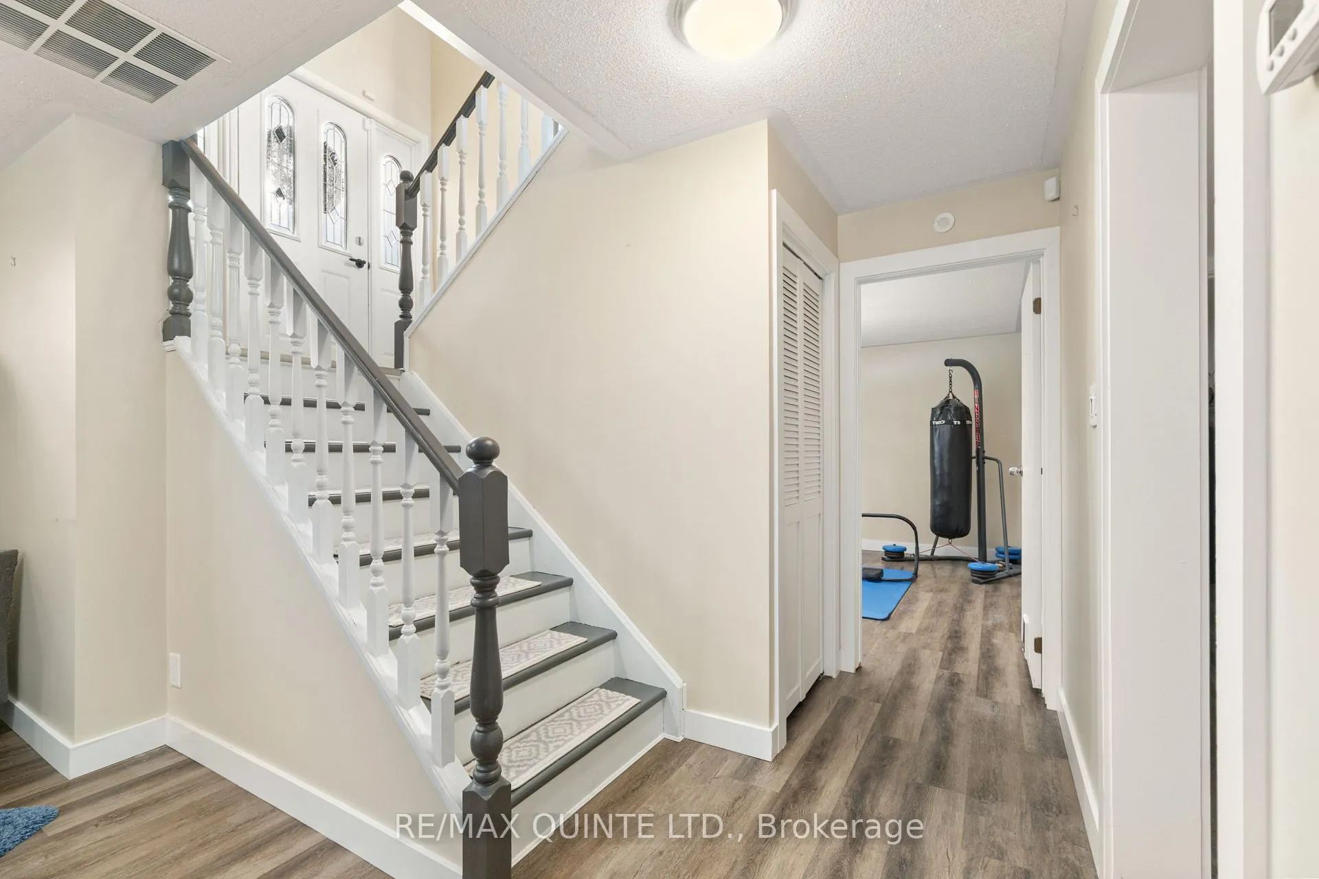 Photo 21 of 94 Cloverleaf Drive, Belleville, Thurlow Ward — HOMEH