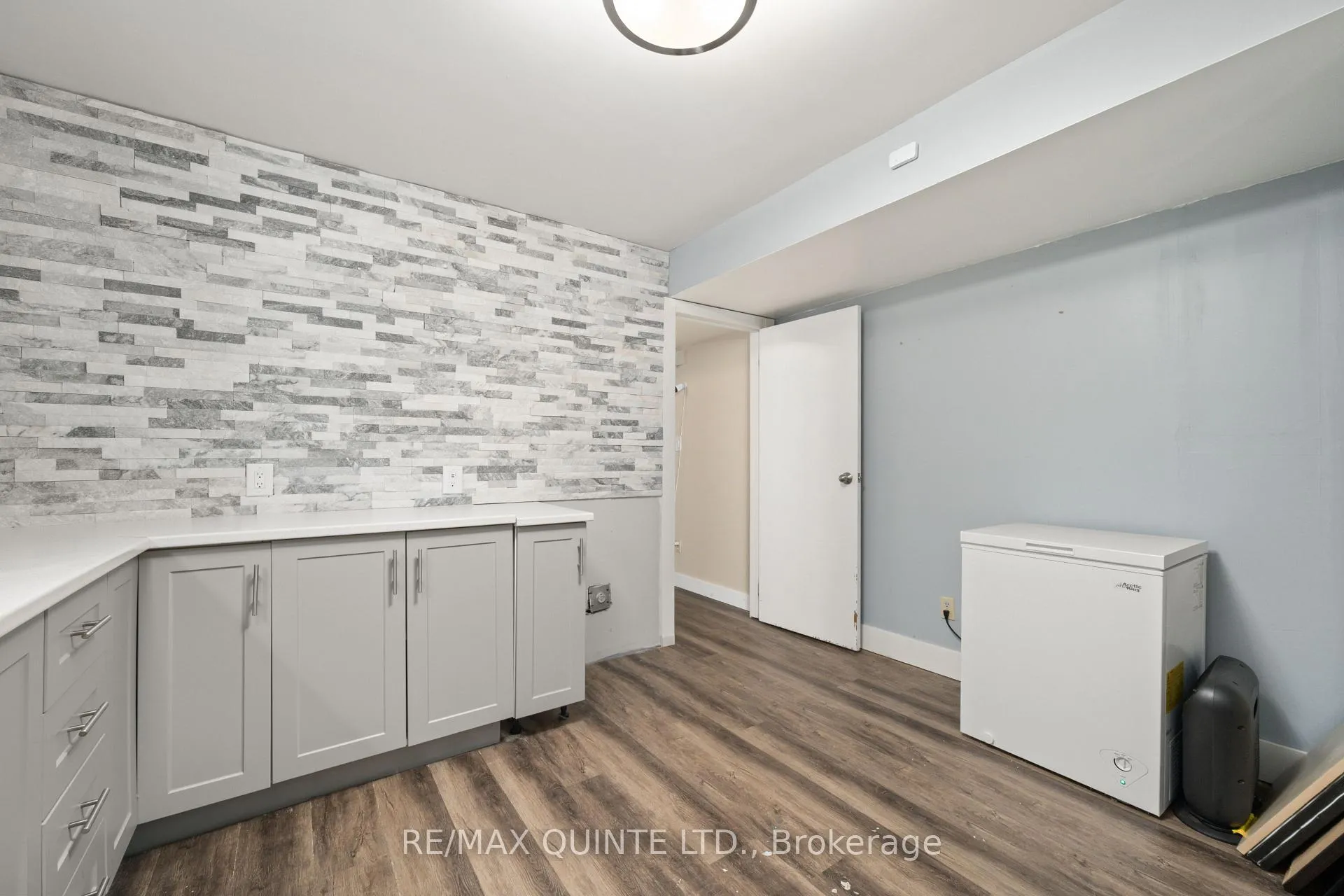 Photo 29 of 94 Cloverleaf Drive, Belleville, Thurlow Ward — HOMEH