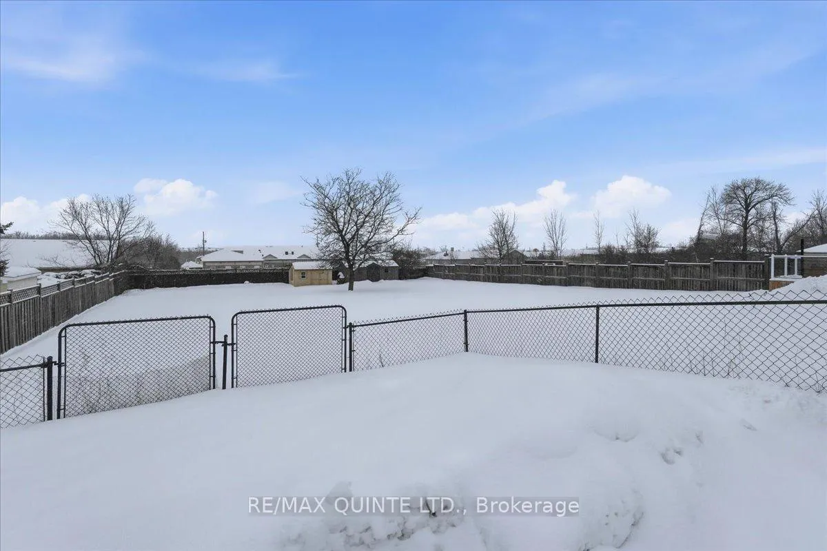 Photo 38 of 94 Cloverleaf Drive, Belleville, Thurlow Ward — HOMEH