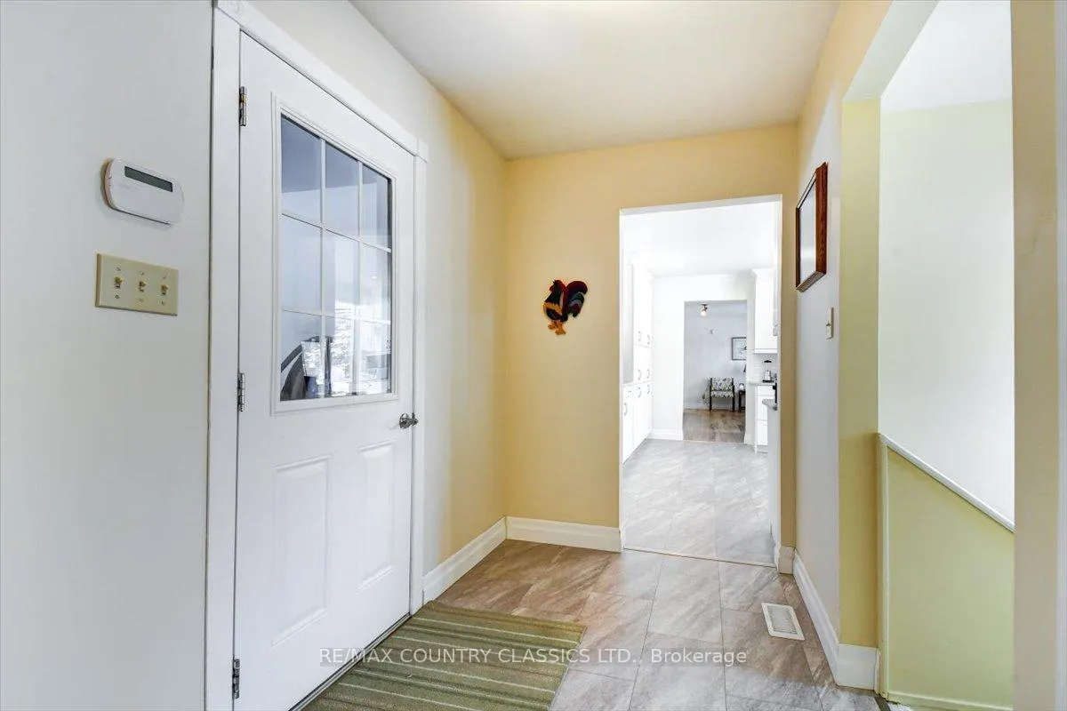 Photo 19 of 37 Golfview Drive, Bancroft, Bancroft Ward — HOMEH