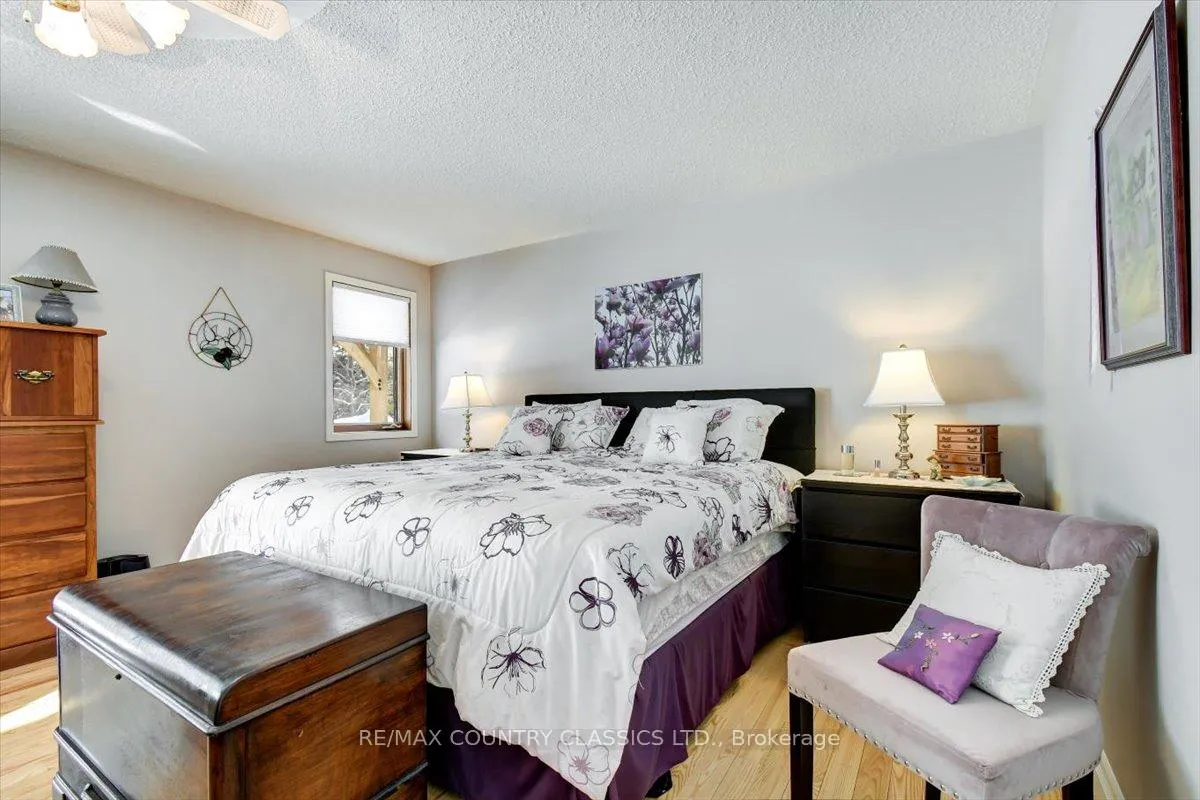 Photo 23 of 37 Golfview Drive, Bancroft, Bancroft Ward — HOMEH