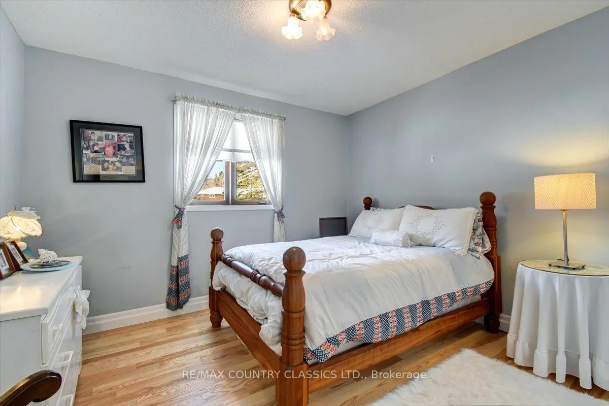 Photo 29 of 37 Golfview Drive, Bancroft, Bancroft Ward — HOMEH
