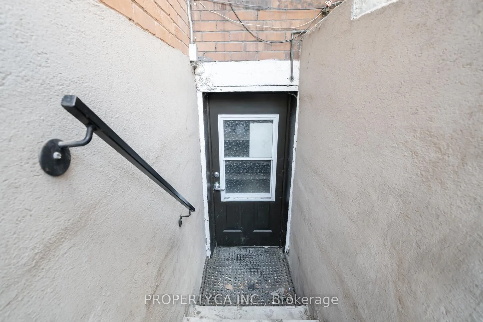 Photo 7 of Unit 3, 107 Runnymede Road, Toronto, High Park-Swansea — HOMEH