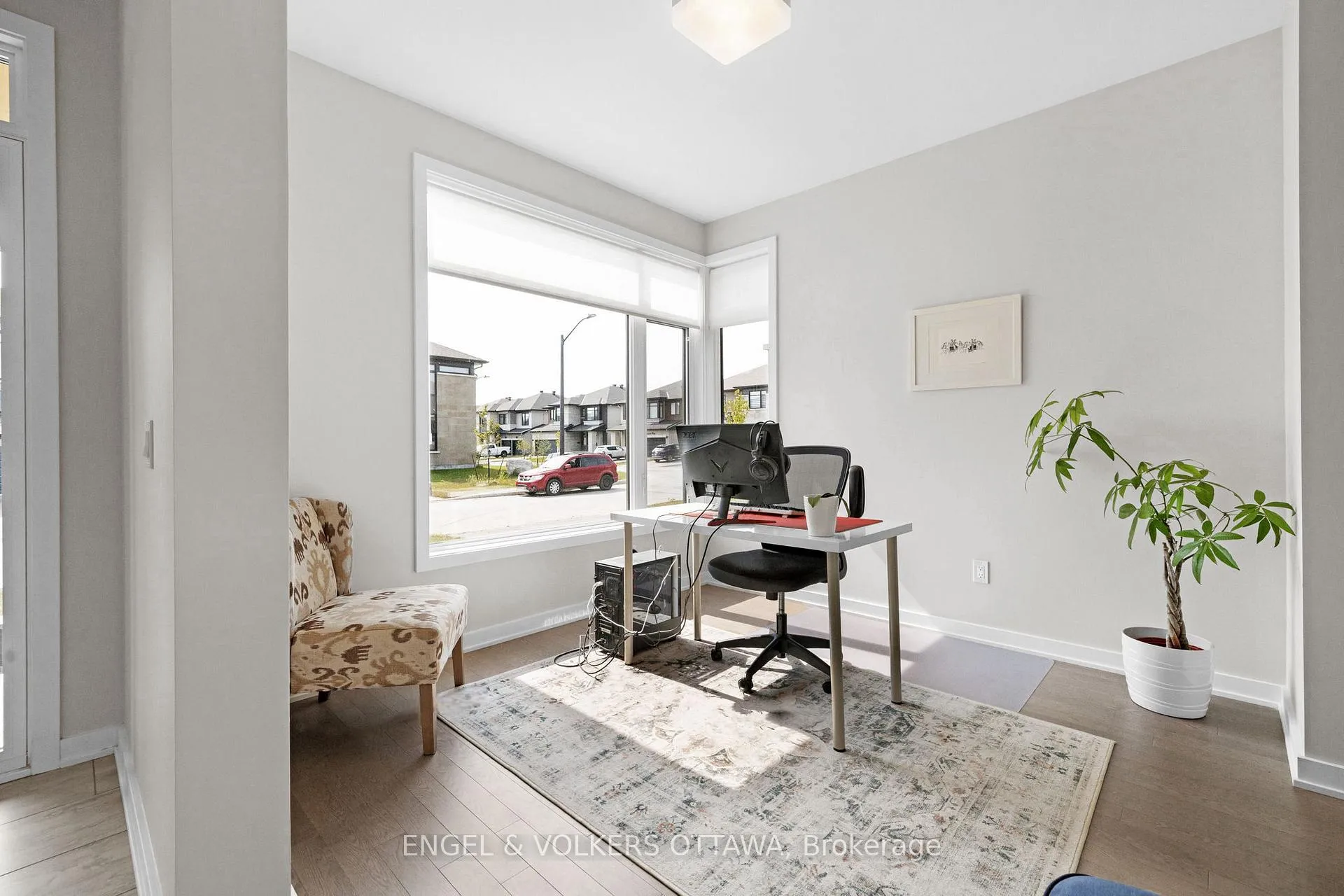 Photo 4 of 126 Orchestra Way, Ottawa, Riverside South/Gloucester Glen — HOMEH