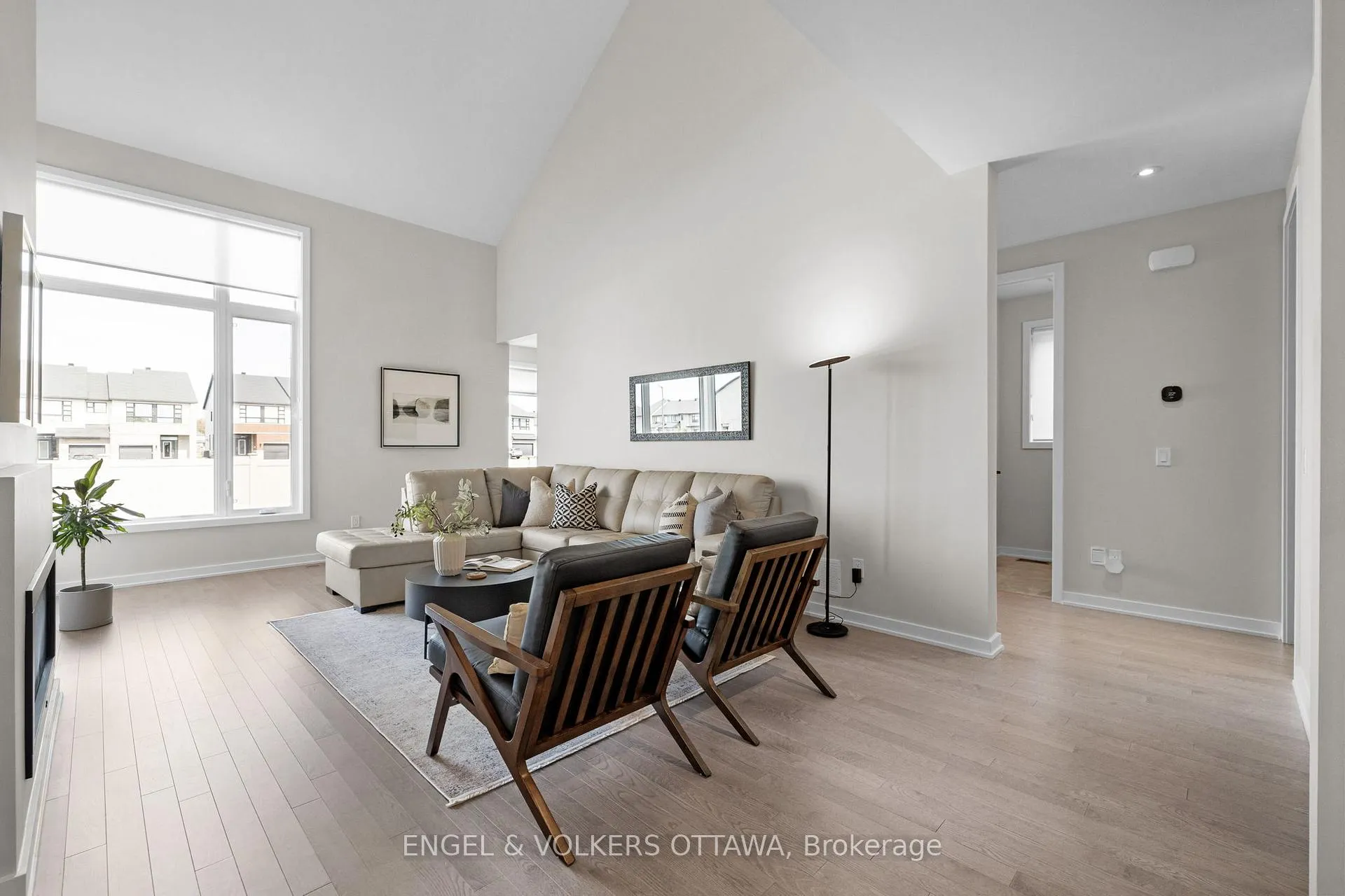 Photo 13 of 126 Orchestra Way, Ottawa, Riverside South/Gloucester Glen — HOMEH
