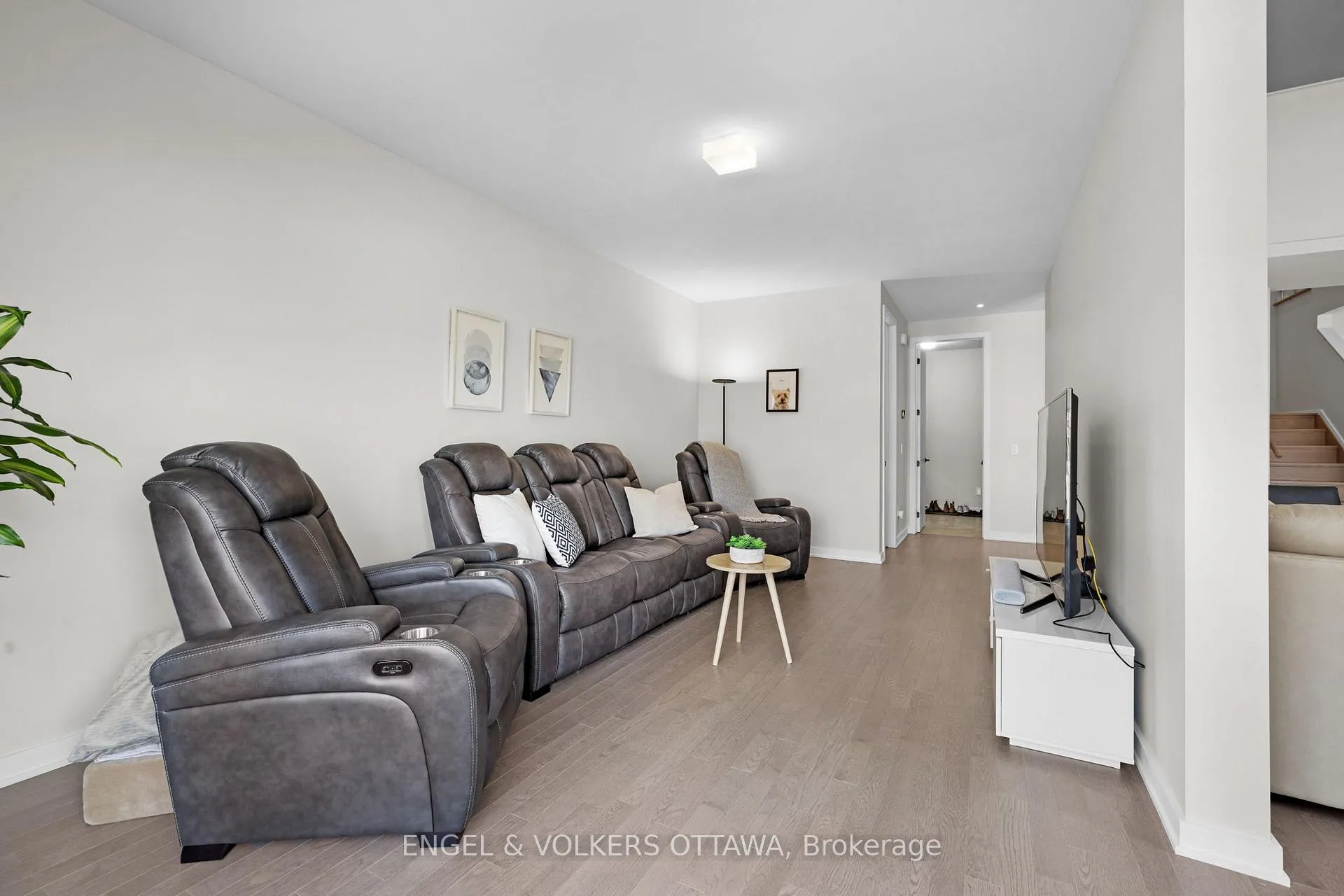 Photo 16 of 126 Orchestra Way, Ottawa, Riverside South/Gloucester Glen — HOMEH