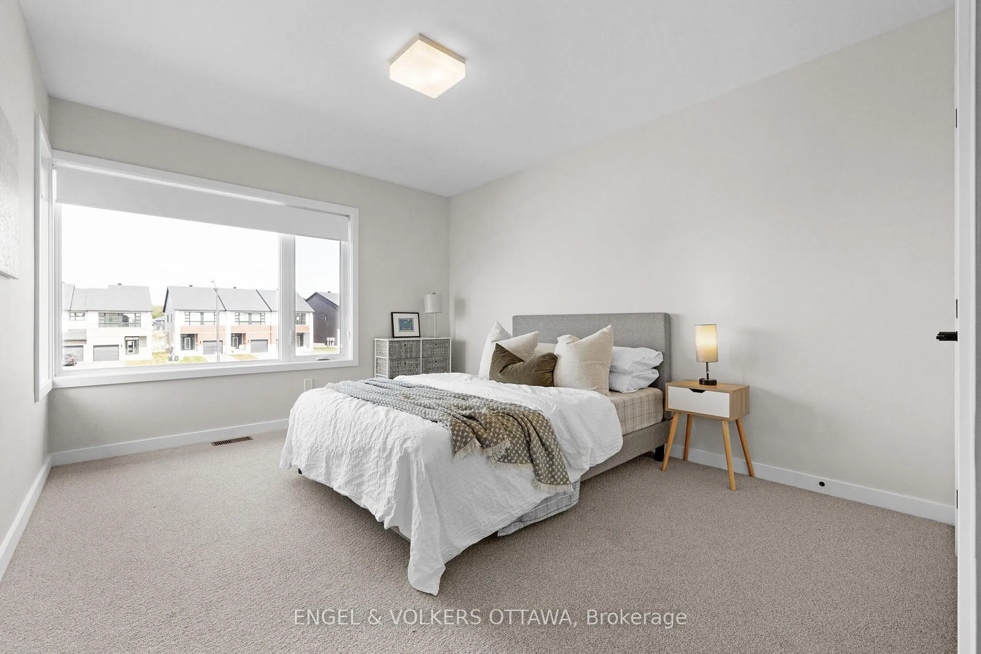 Photo 22 of 126 Orchestra Way, Ottawa, Riverside South/Gloucester Glen — HOMEH