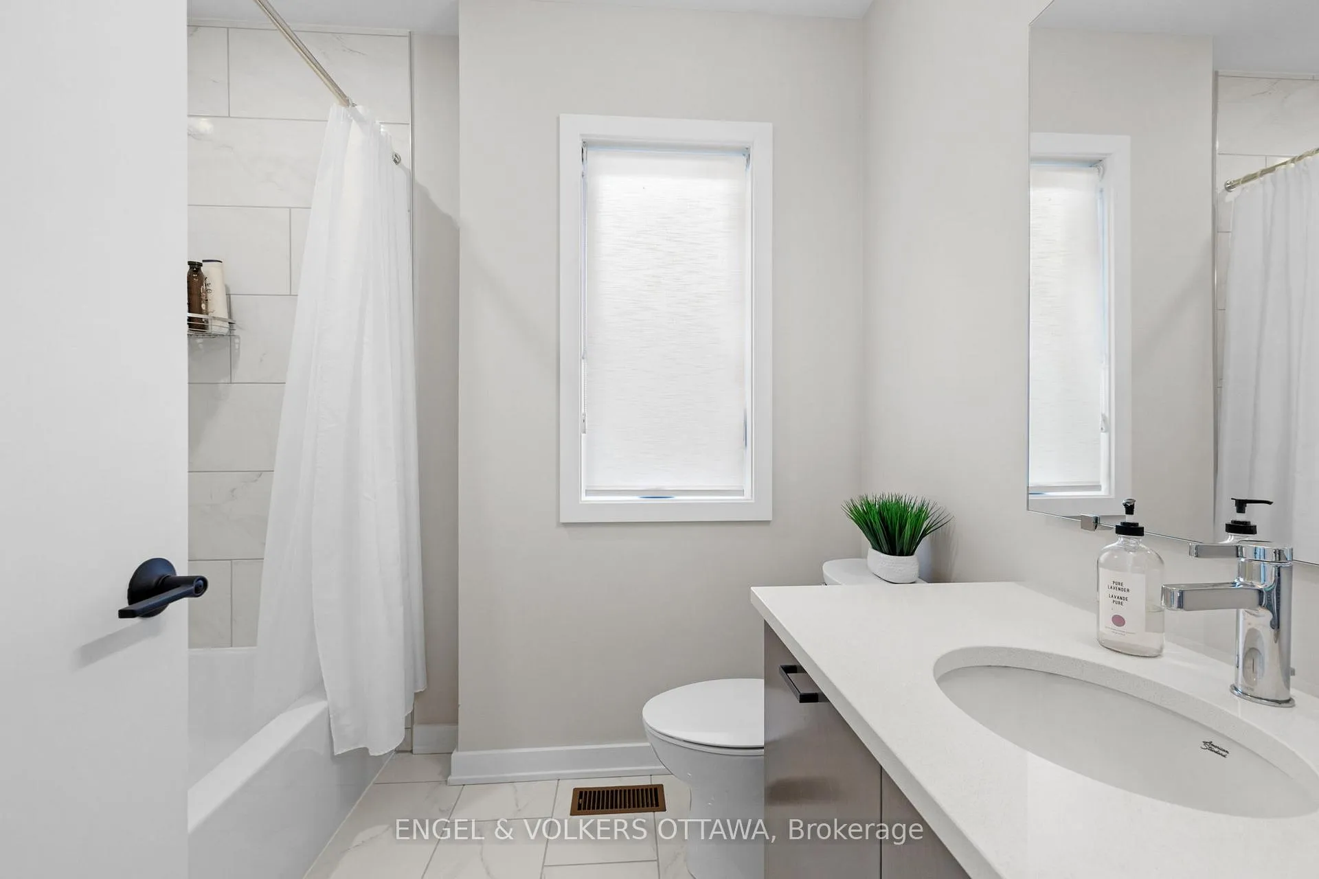 Photo 24 of 126 Orchestra Way, Ottawa, Riverside South/Gloucester Glen — HOMEH