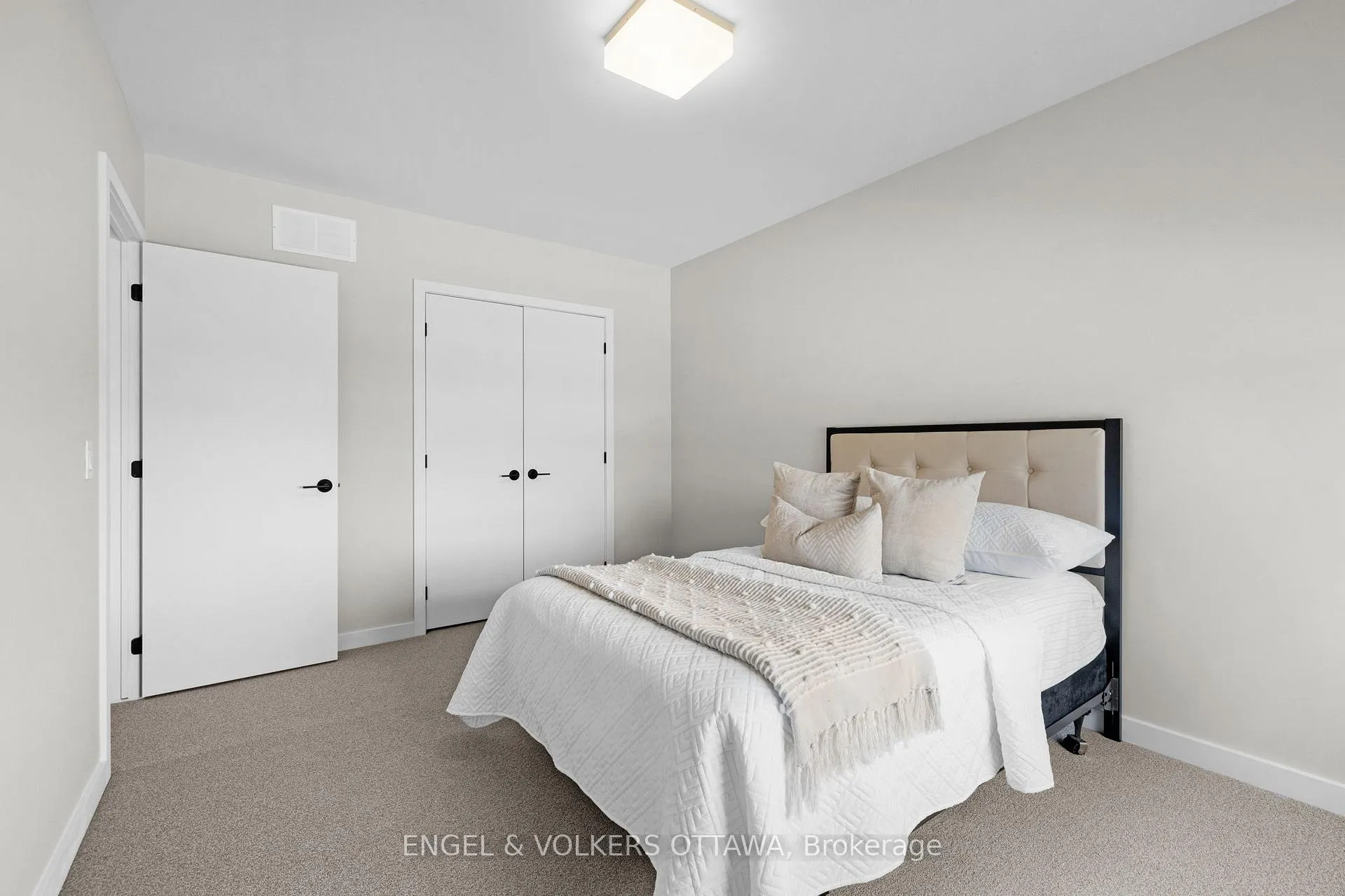 Photo 26 of 126 Orchestra Way, Ottawa, Riverside South/Gloucester Glen — HOMEH
