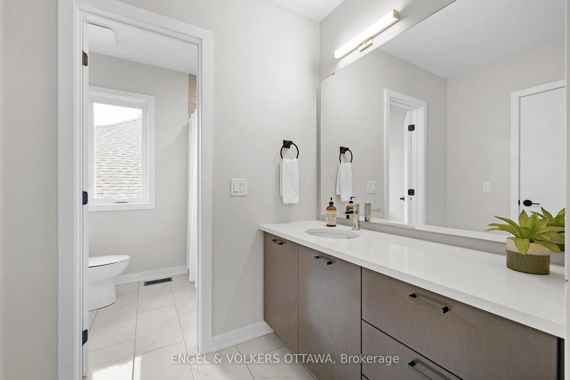 Photo 27 of 126 Orchestra Way, Ottawa, Riverside South/Gloucester Glen — HOMEH