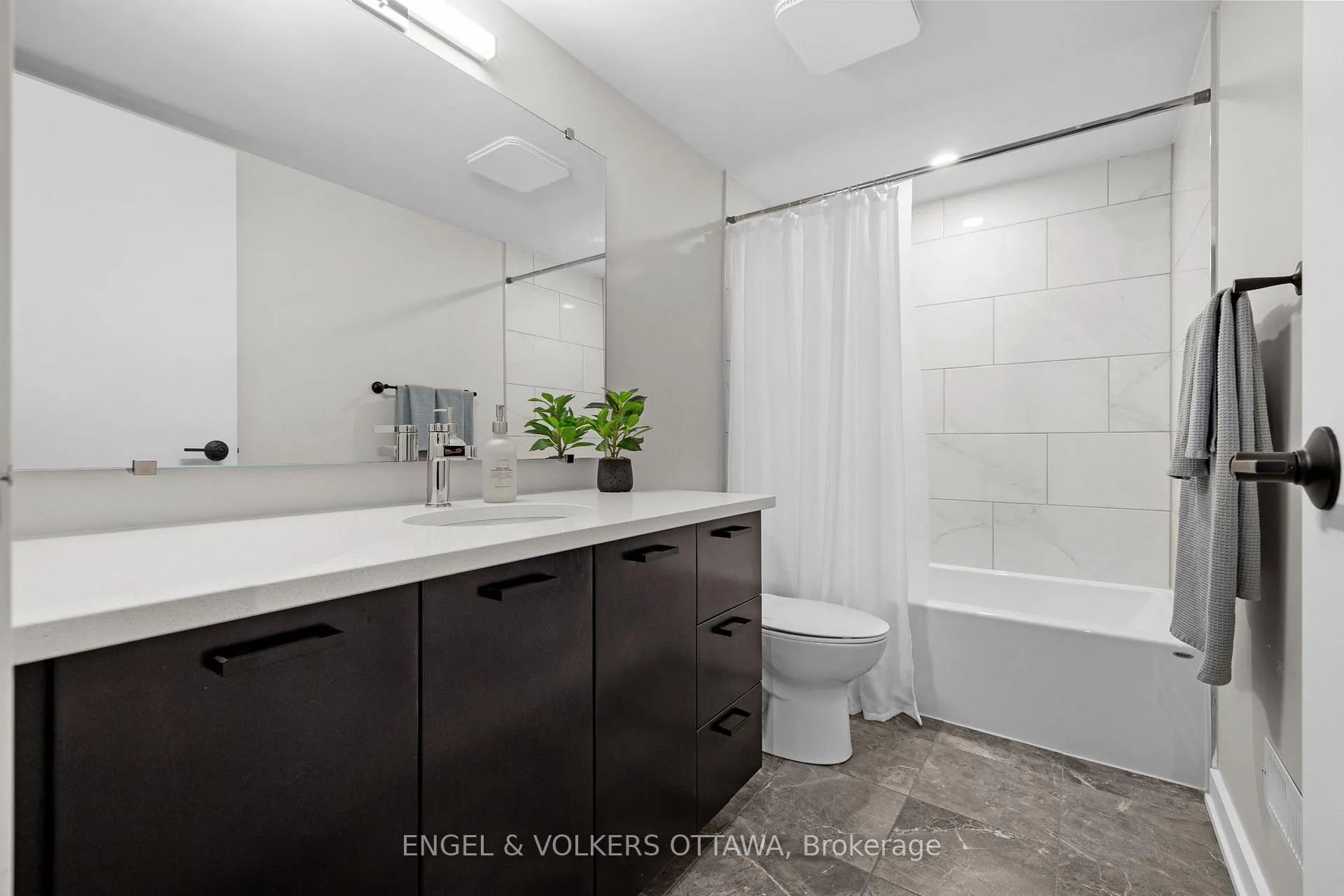Photo 37 of 126 Orchestra Way, Ottawa, Riverside South/Gloucester Glen — HOMEH