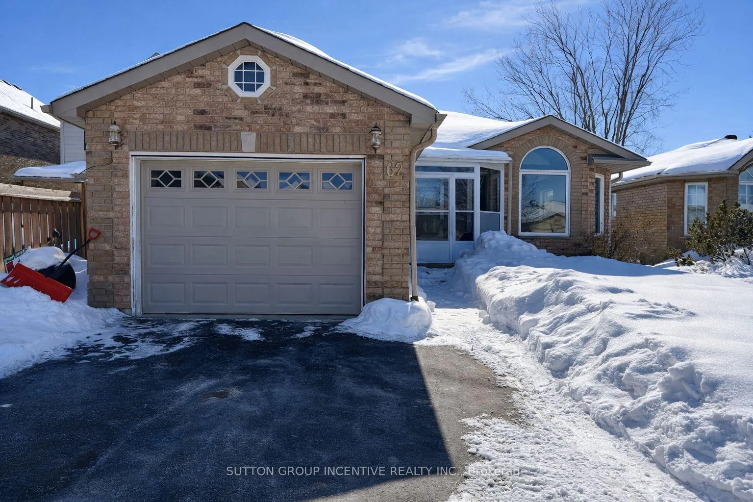 Photo 2 of 62 Kell Place, Barrie, Bayshore — HOMEH