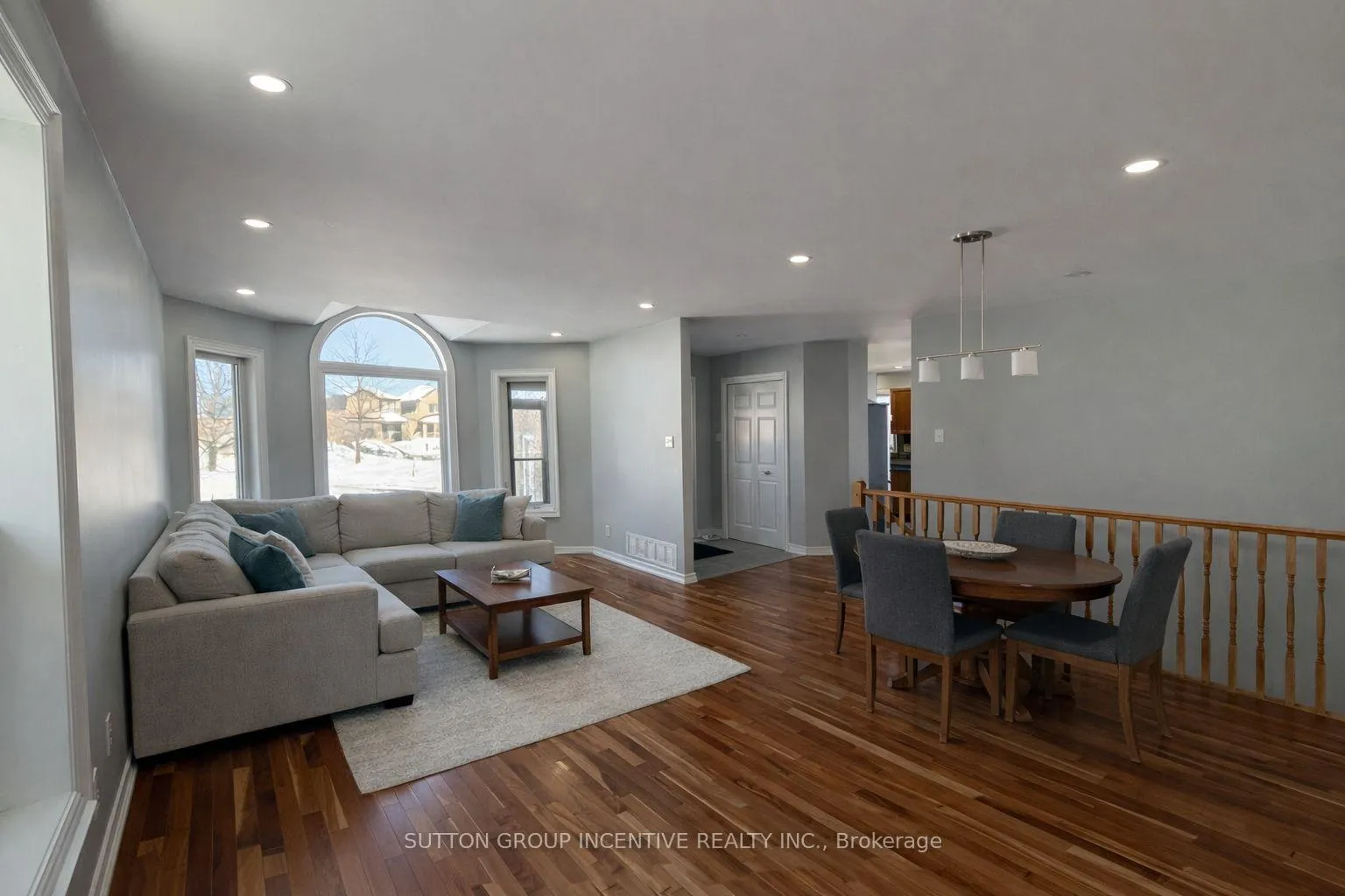 Photo 7 of 62 Kell Place, Barrie, Bayshore — HOMEH