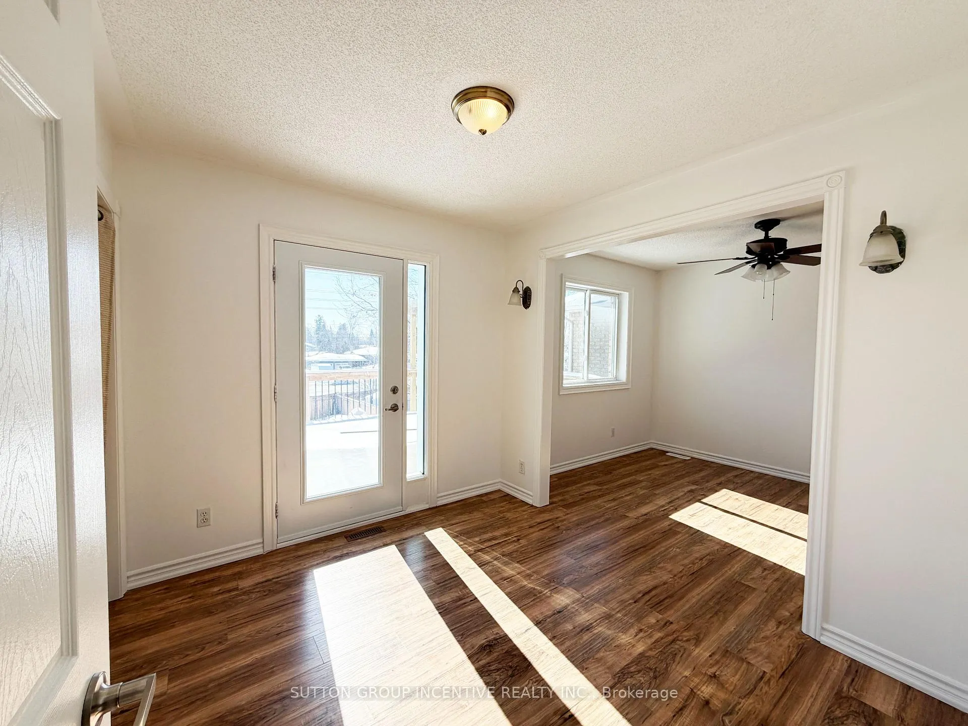Photo 13 of 62 Kell Place, Barrie, Bayshore — HOMEH