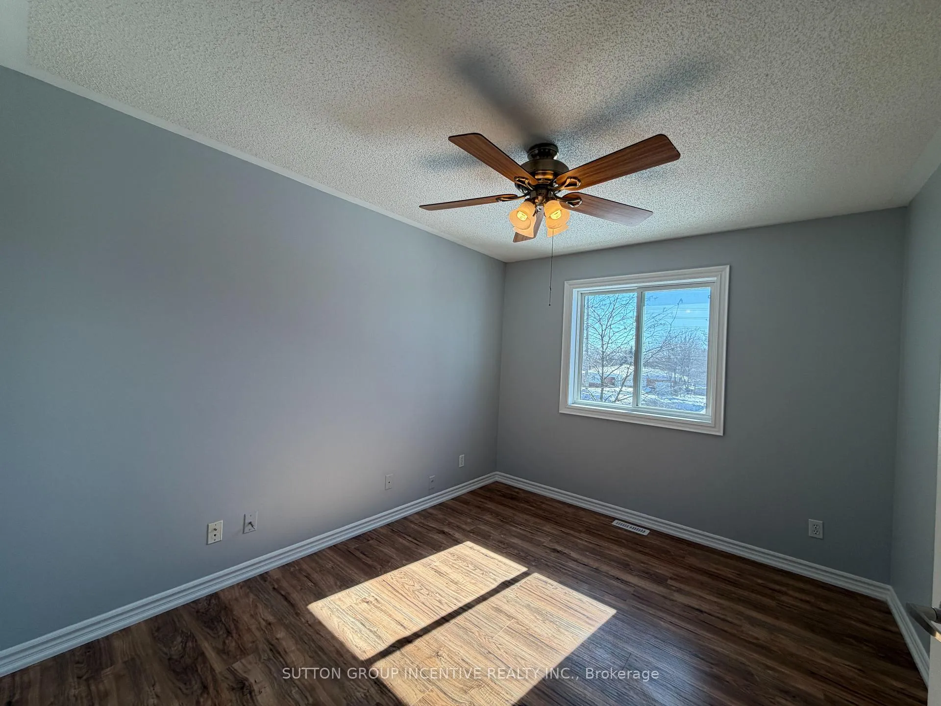 Photo 16 of 62 Kell Place, Barrie, Bayshore — HOMEH