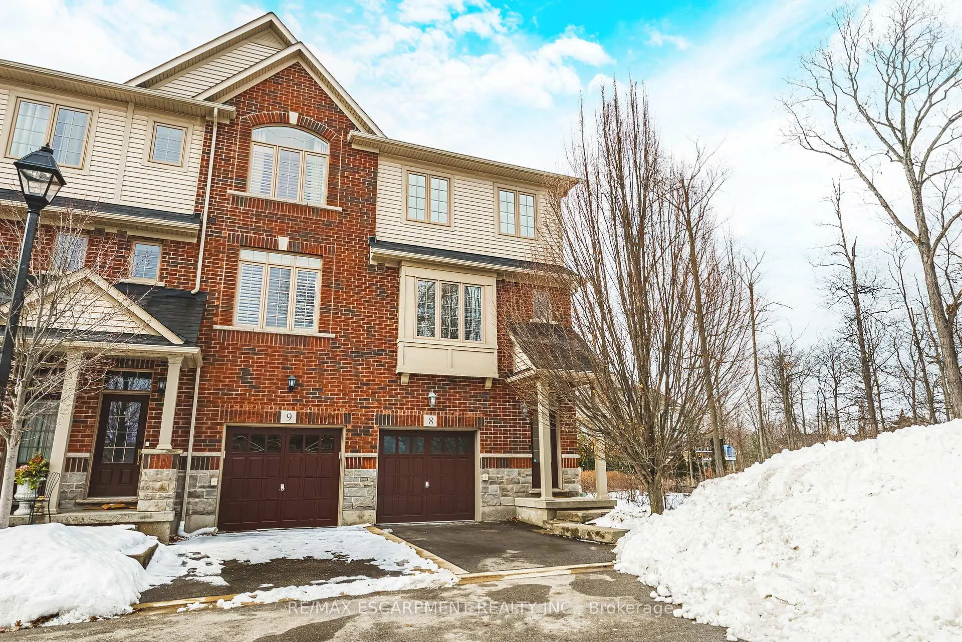 Photo 1 of Unit #8, 4165 Upper Middle Road, Burlington, Rose — HOMEH