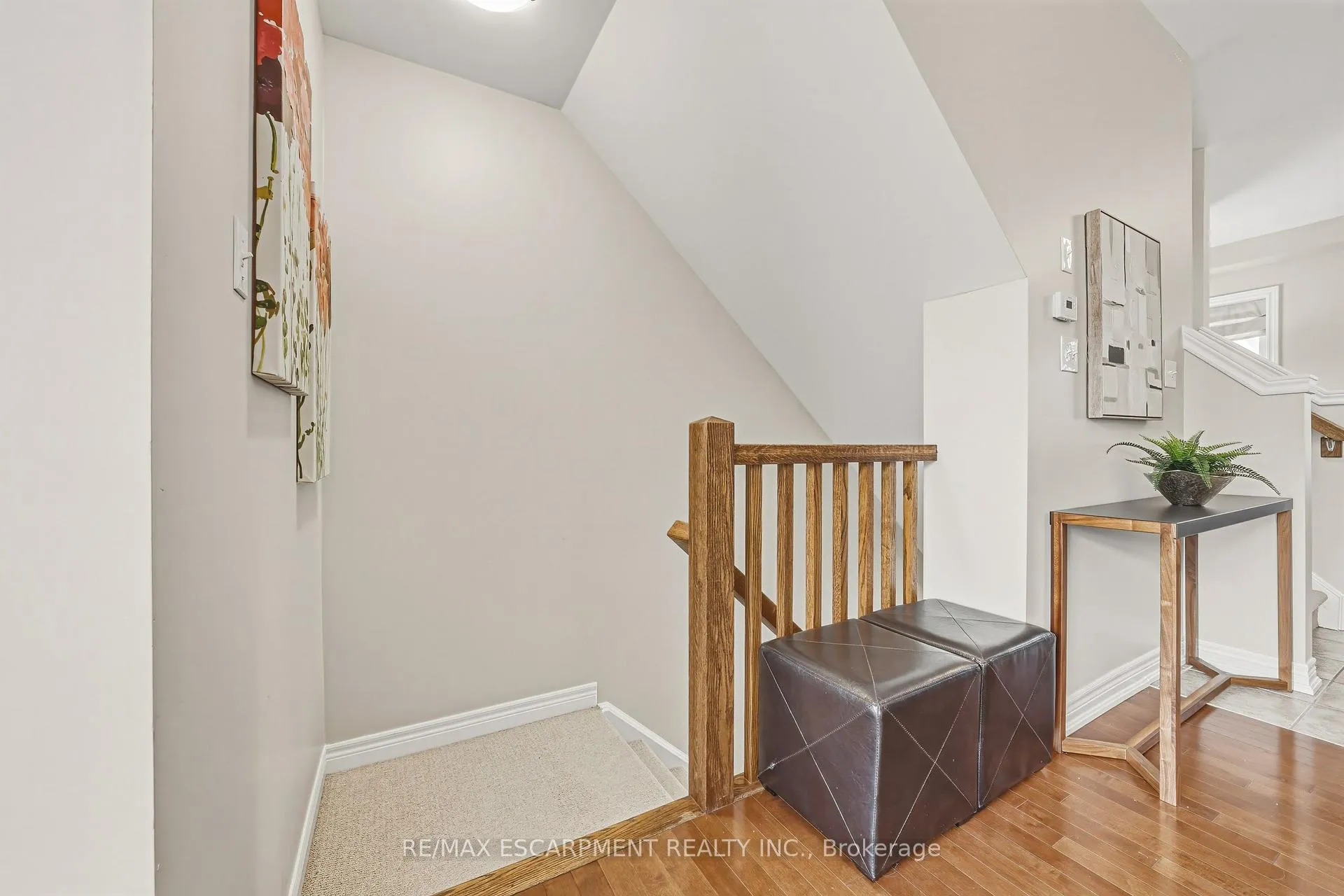 Photo 4 of Unit #8, 4165 Upper Middle Road, Burlington, Rose — HOMEH