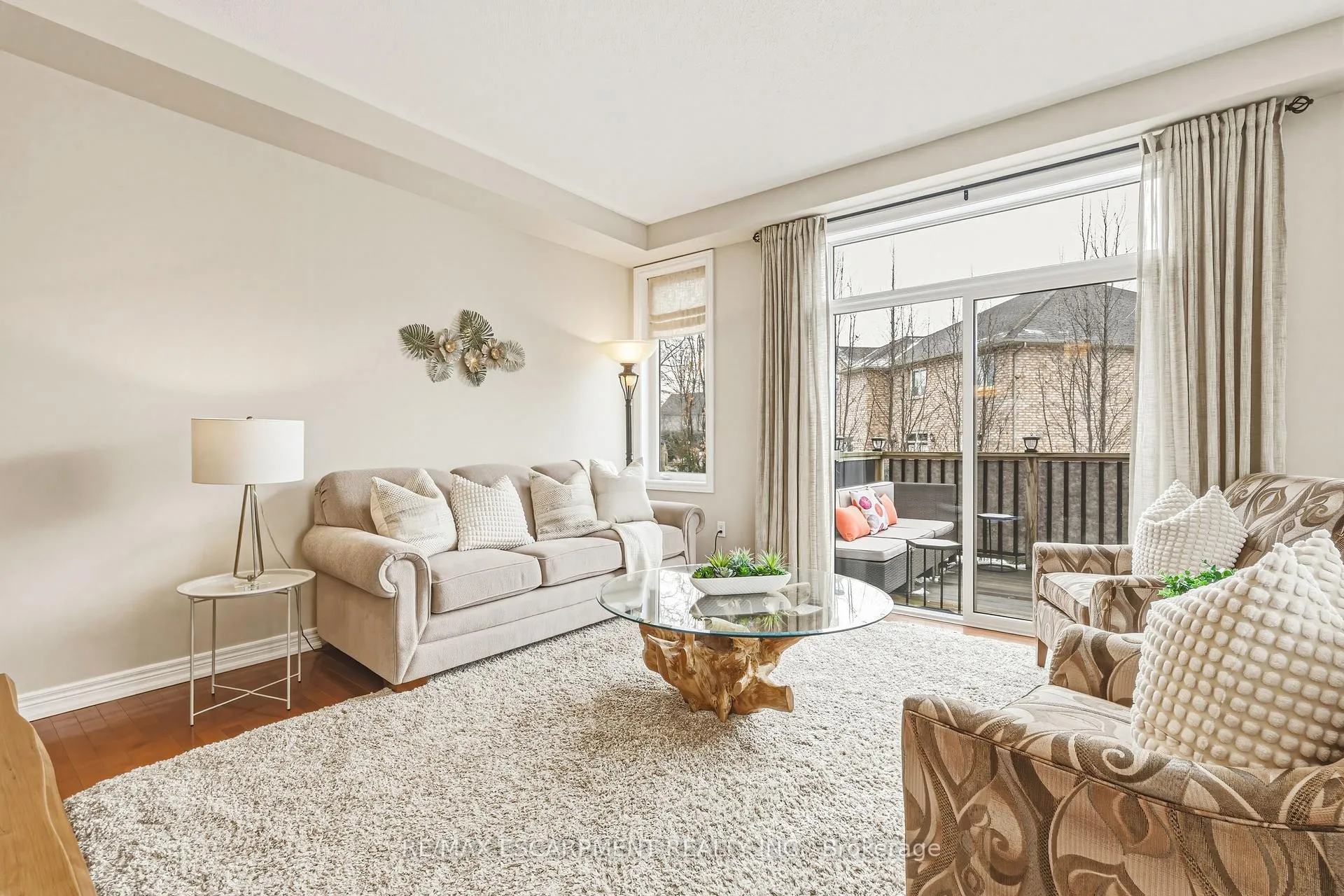 Photo 5 of Unit #8, 4165 Upper Middle Road, Burlington, Rose — HOMEH