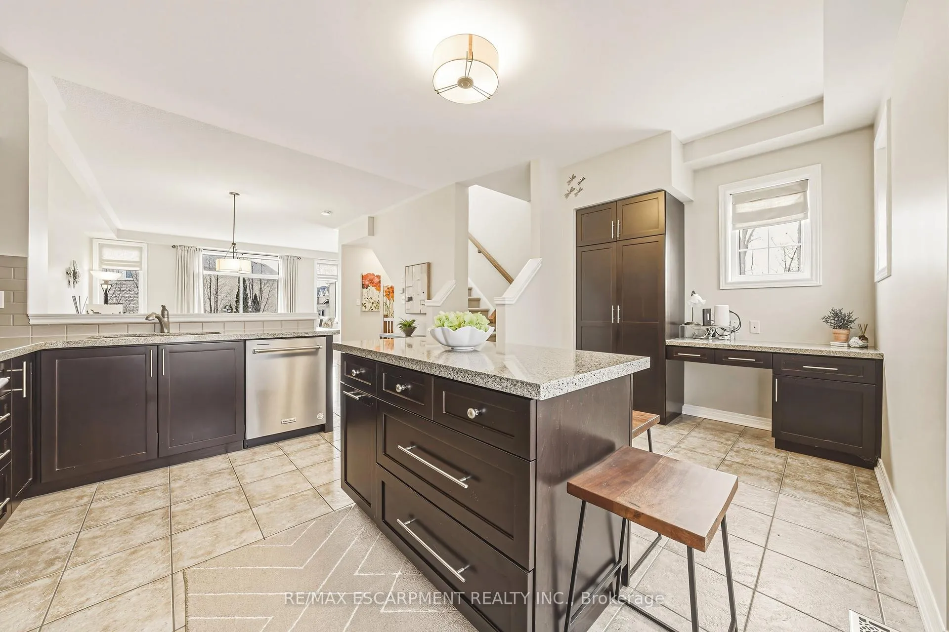 Photo 11 of Unit #8, 4165 Upper Middle Road, Burlington, Rose — HOMEH