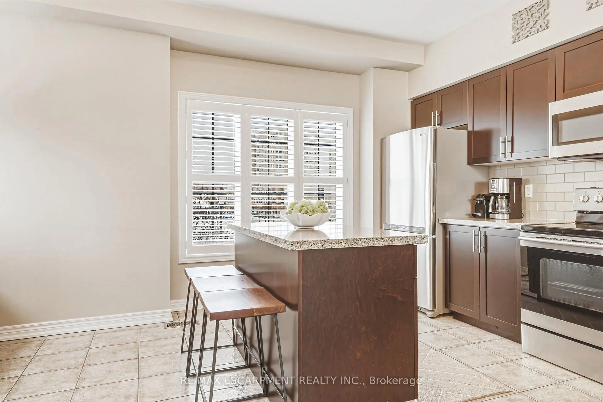 Photo 12 of Unit #8, 4165 Upper Middle Road, Burlington, Rose — HOMEH