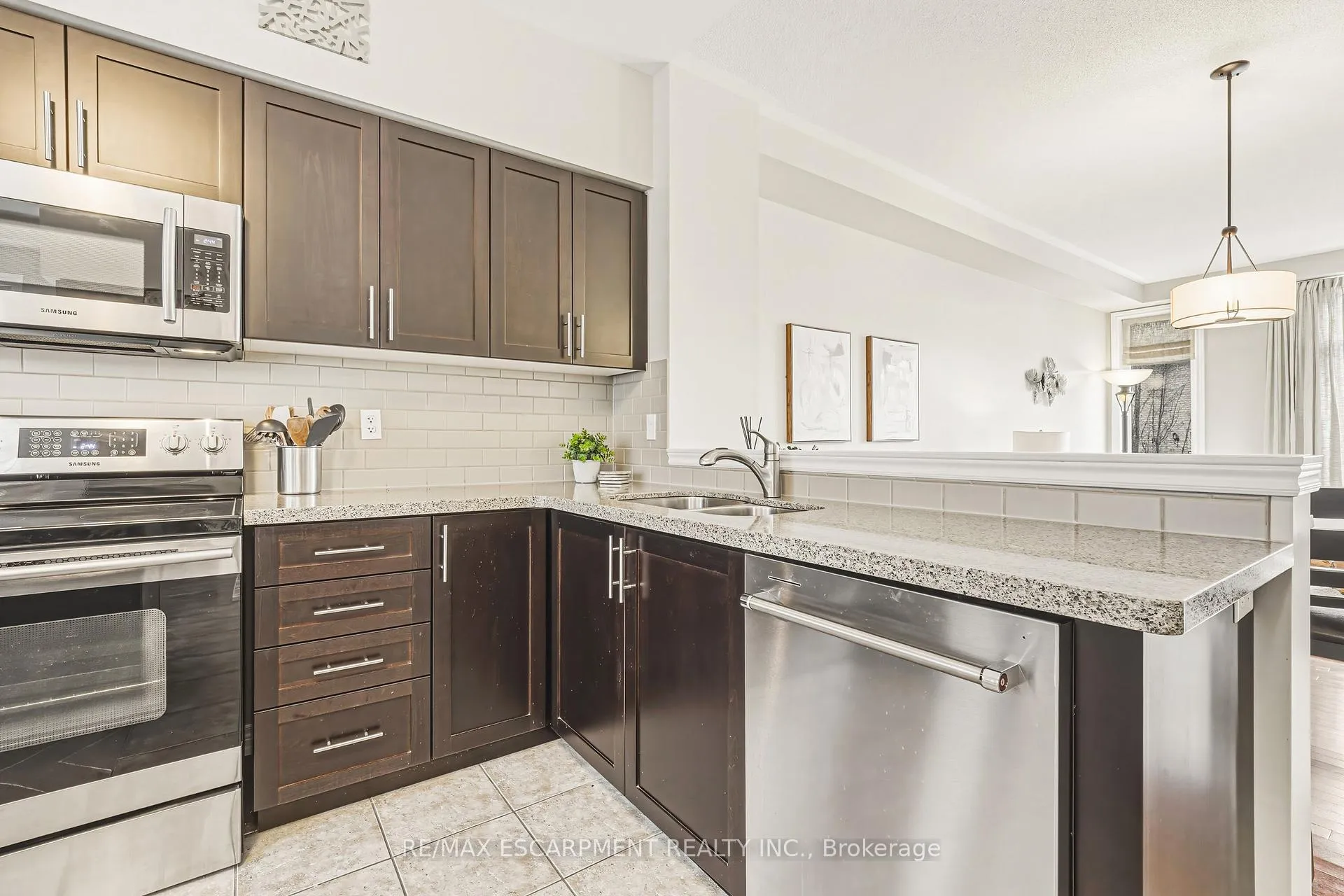 Photo 14 of Unit #8, 4165 Upper Middle Road, Burlington, Rose — HOMEH