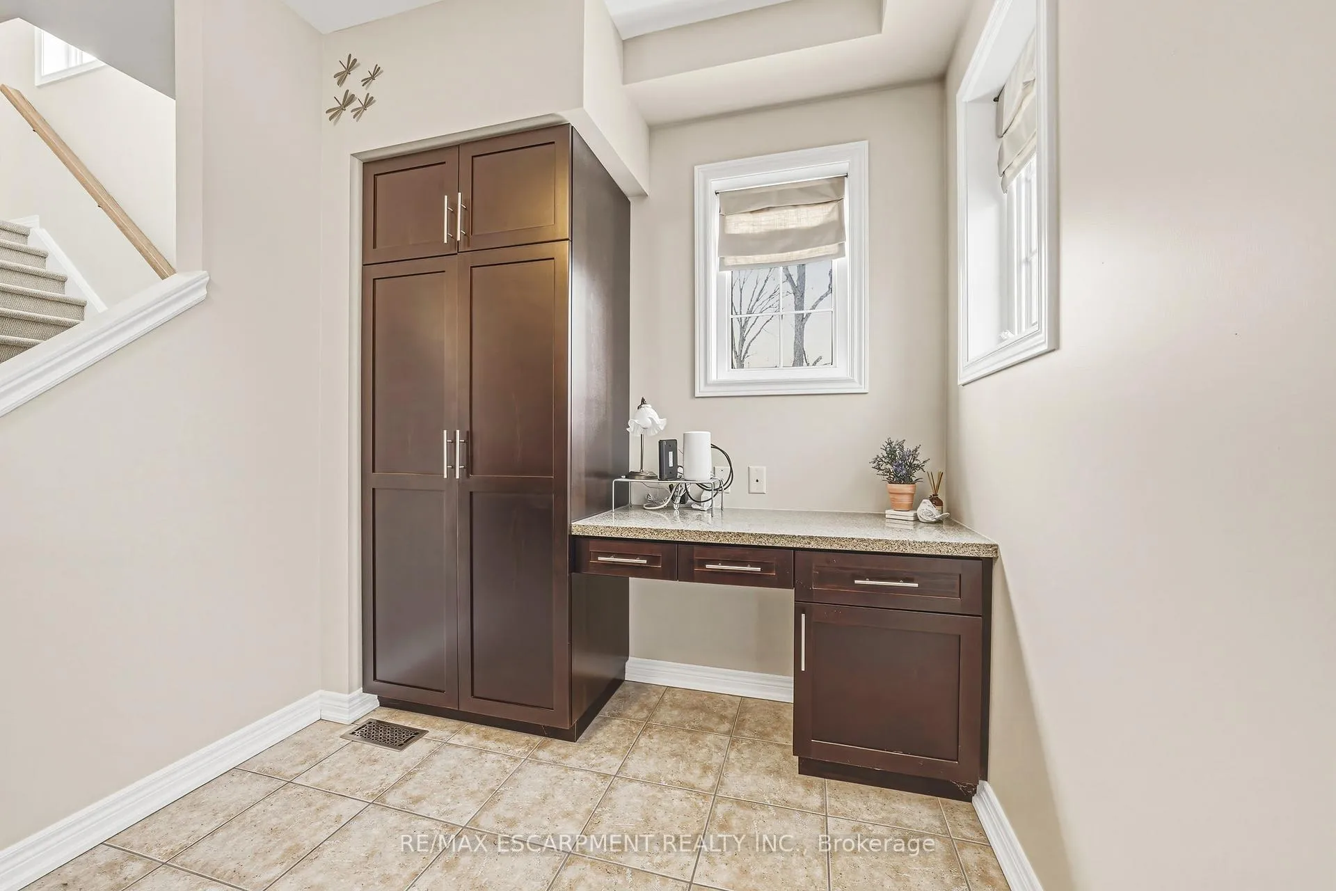 Photo 15 of Unit #8, 4165 Upper Middle Road, Burlington, Rose — HOMEH