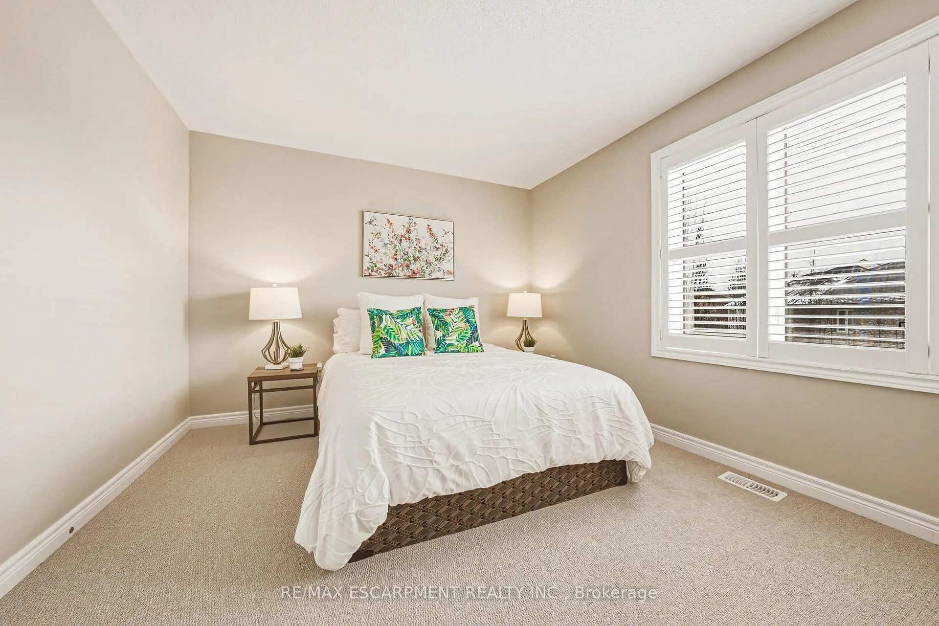 Photo 17 of Unit #8, 4165 Upper Middle Road, Burlington, Rose — HOMEH