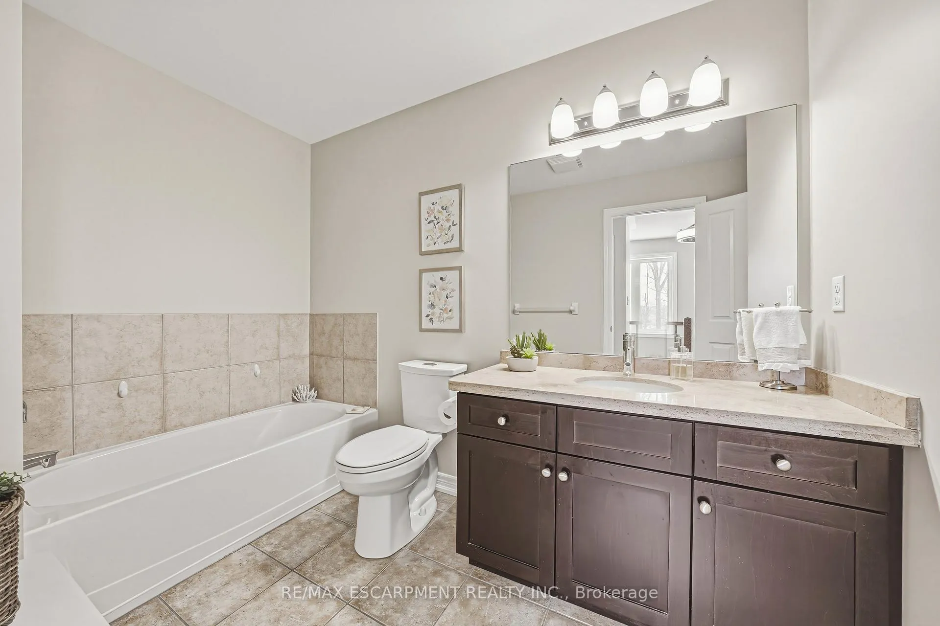 Photo 23 of Unit #8, 4165 Upper Middle Road, Burlington, Rose — HOMEH