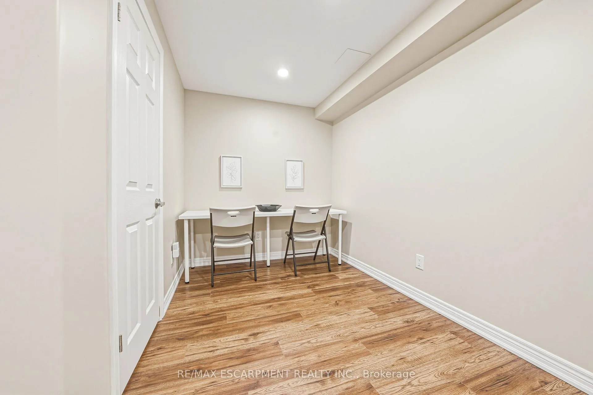 Photo 34 of Unit #8, 4165 Upper Middle Road, Burlington, Rose — HOMEH