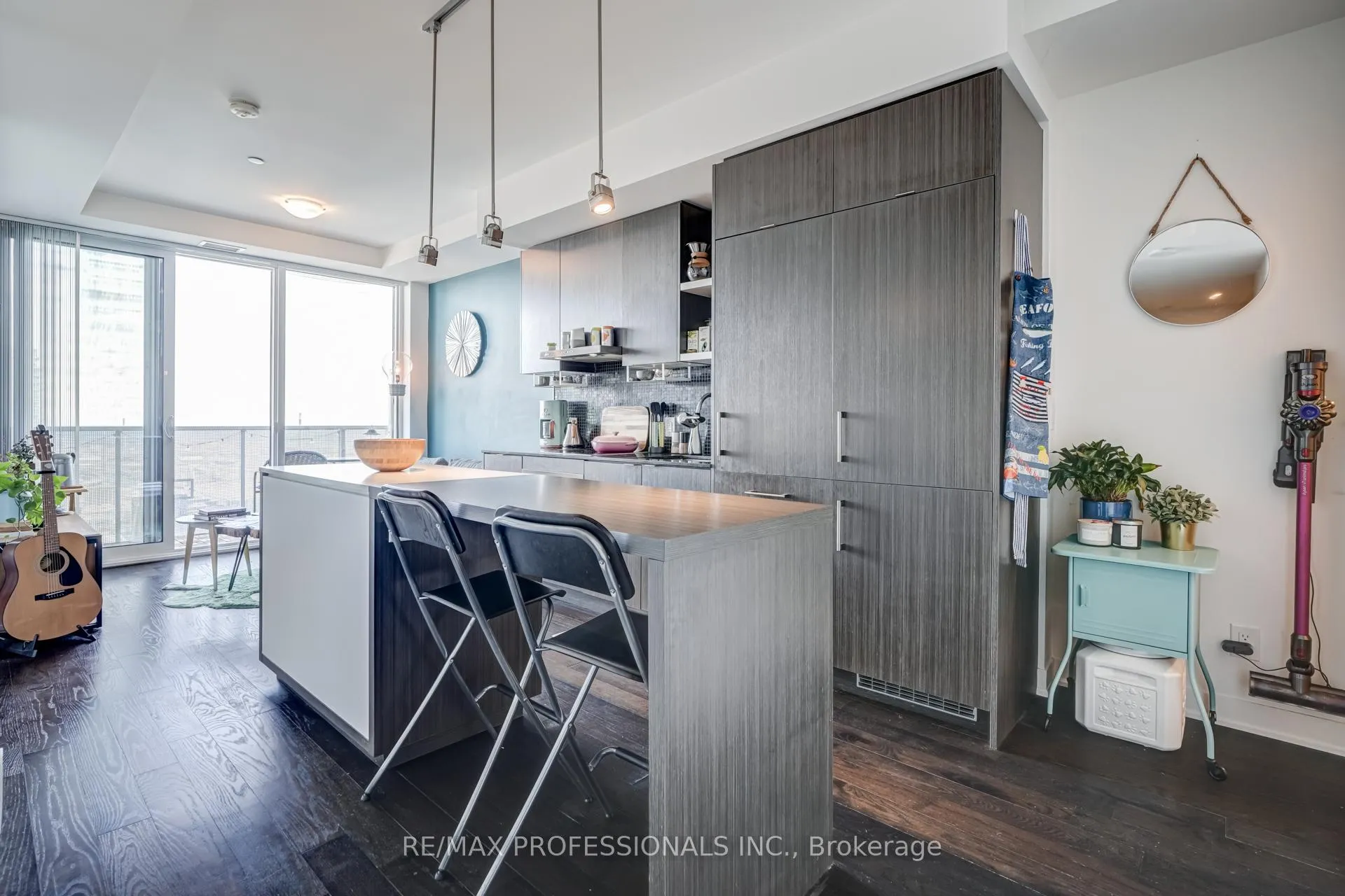 Photo 3 of Unit 6105, 88 Harbour Street, Toronto, Waterfront Communities — HOMEH