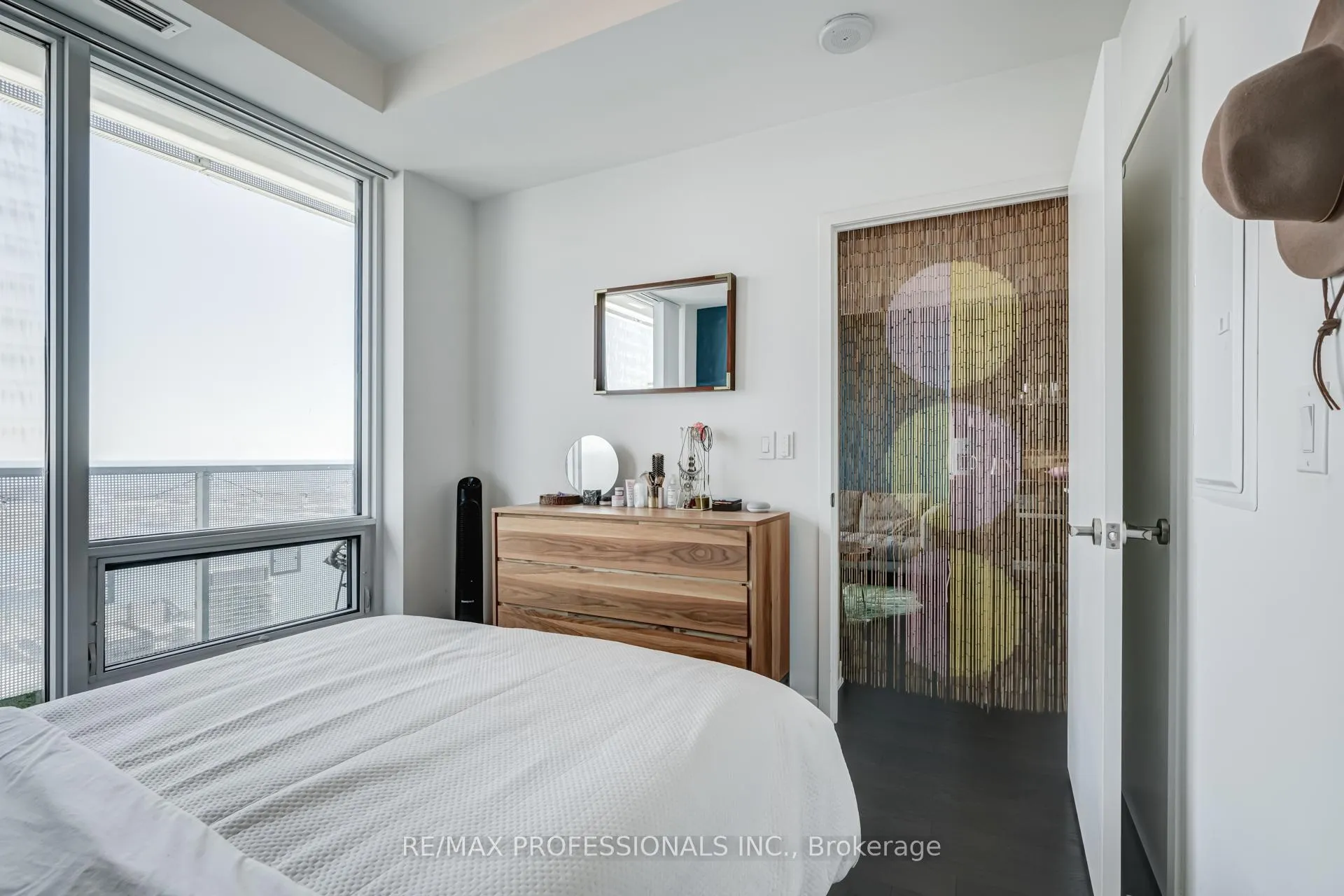 Photo 17 of Unit 6105, 88 Harbour Street, Toronto, Waterfront Communities — HOMEH
