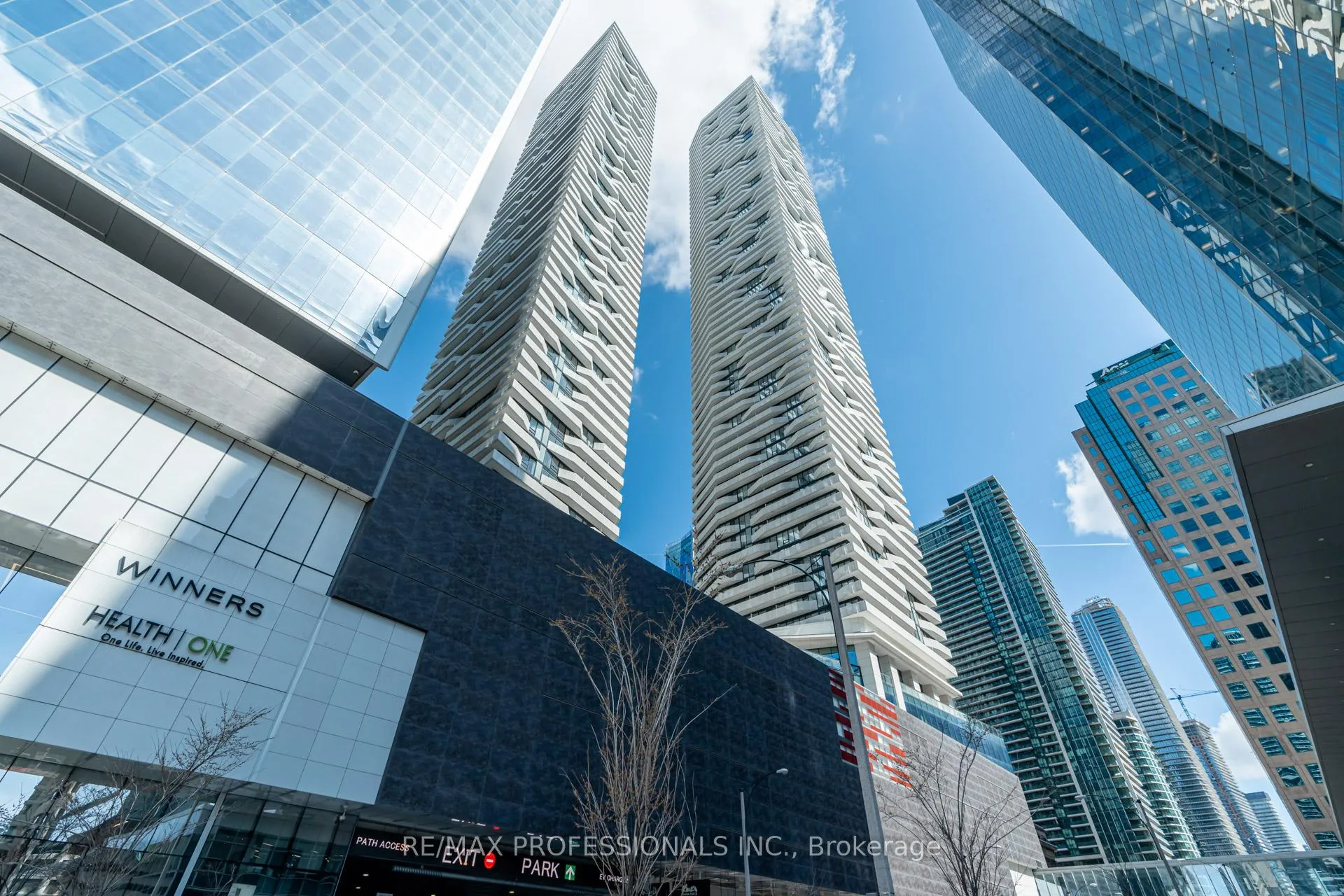 Photo 35 of Unit 6105, 88 Harbour Street, Toronto, Waterfront Communities — HOMEH