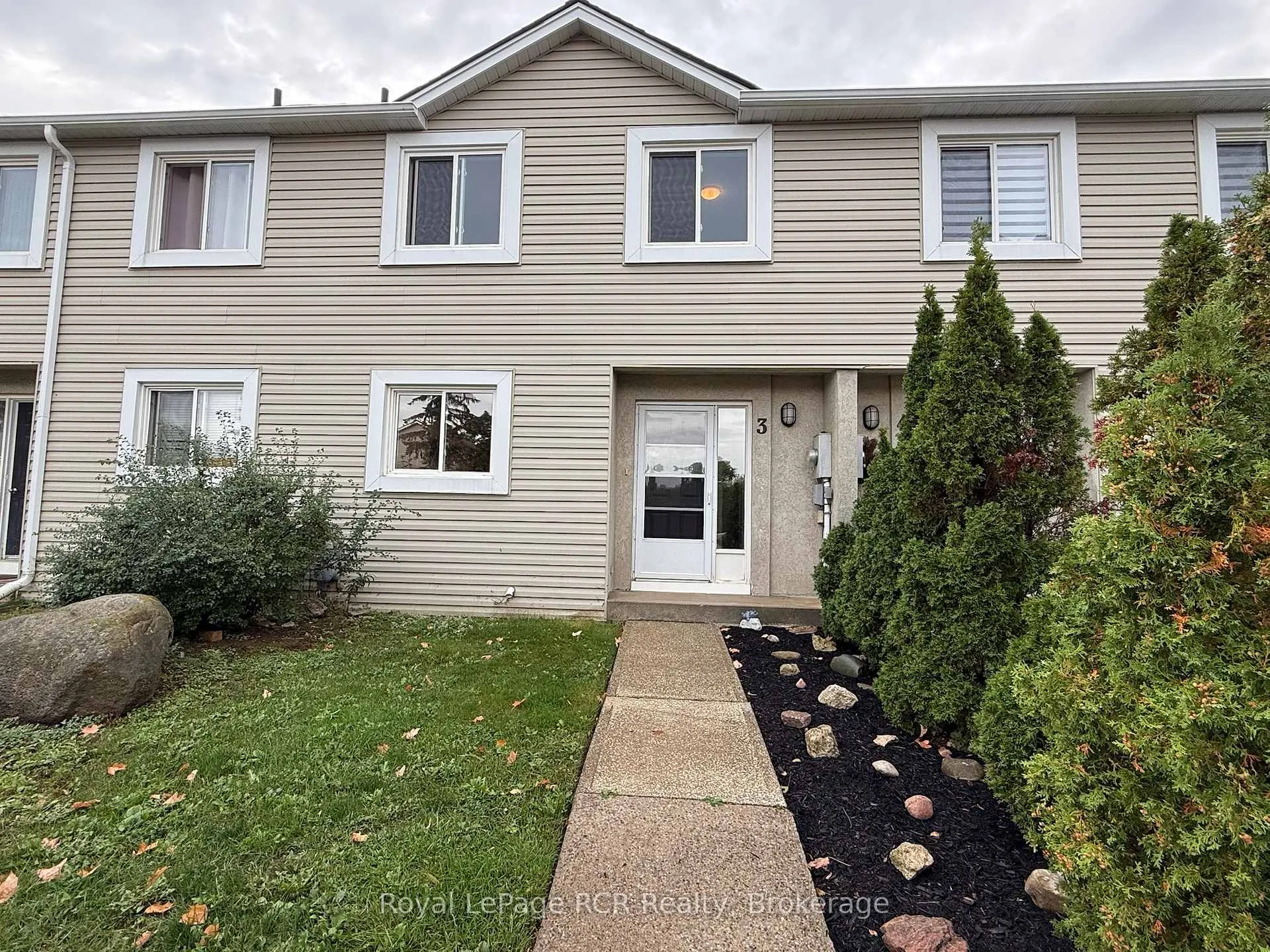 Front of Unit 3, 15 Watts Crescent
