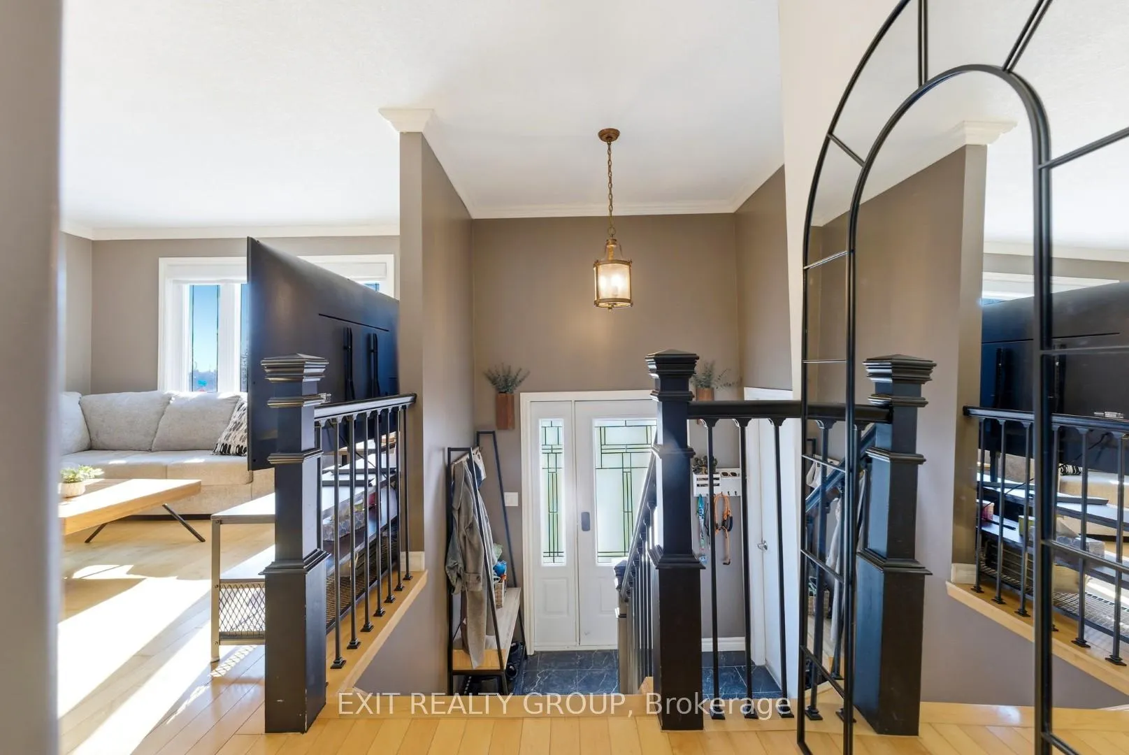 Photo 2 of 67 Bogart Crescent, Belleville, Belleville Ward — HOMEH