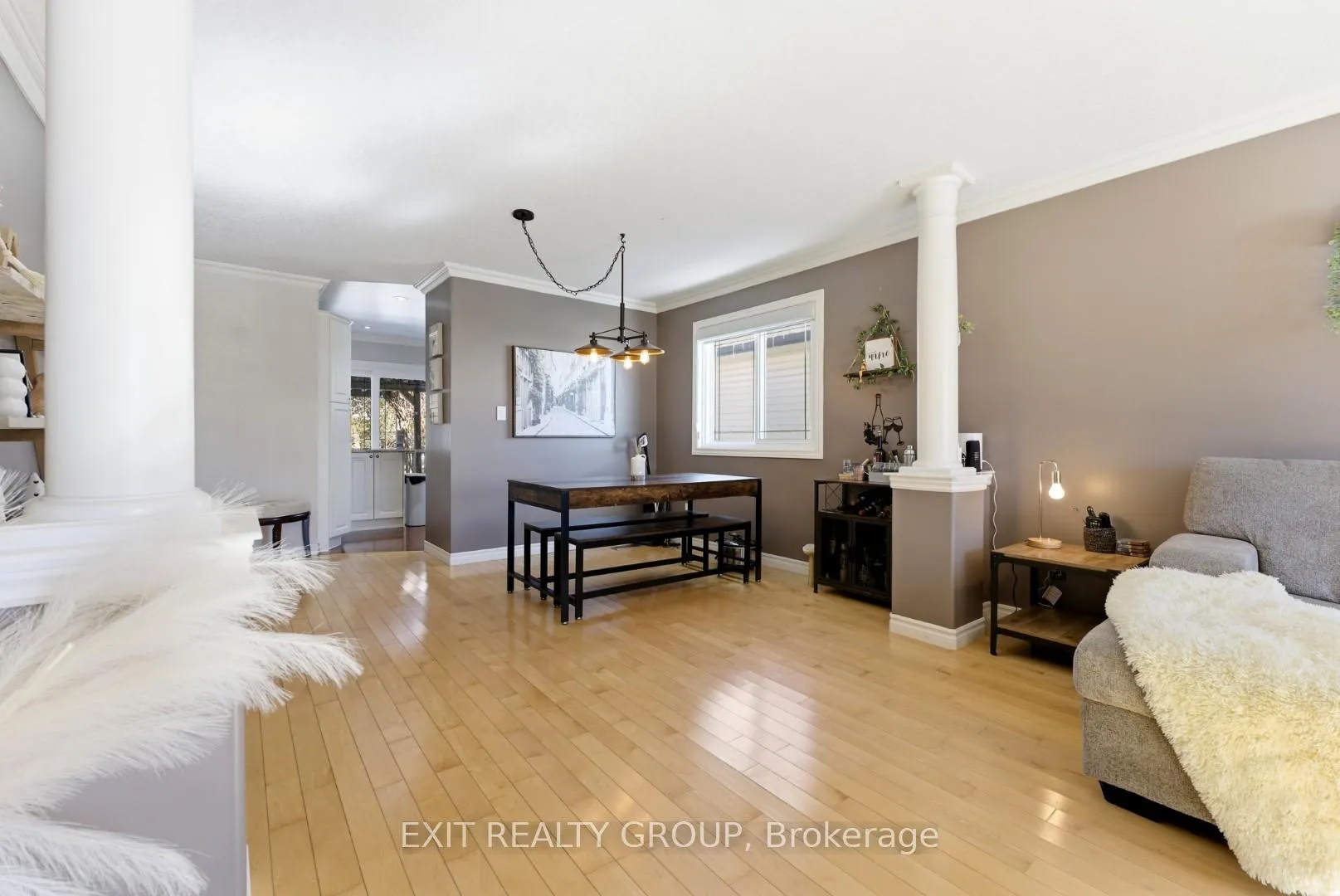 Photo 3 of 67 Bogart Crescent, Belleville, Belleville Ward — HOMEH