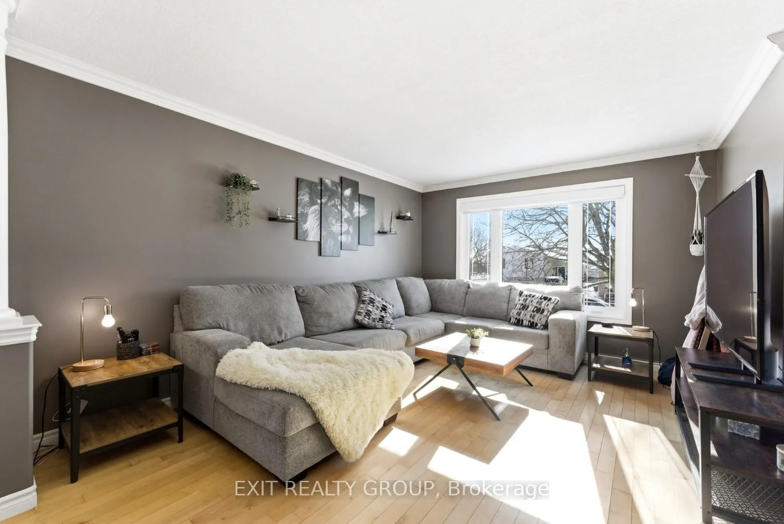 Photo 4 of 67 Bogart Crescent, Belleville, Belleville Ward — HOMEH