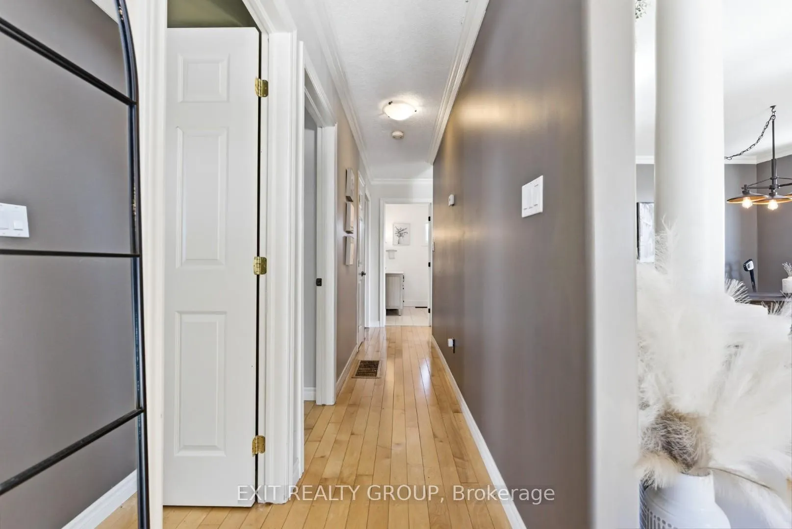 Photo 6 of 67 Bogart Crescent, Belleville, Belleville Ward — HOMEH