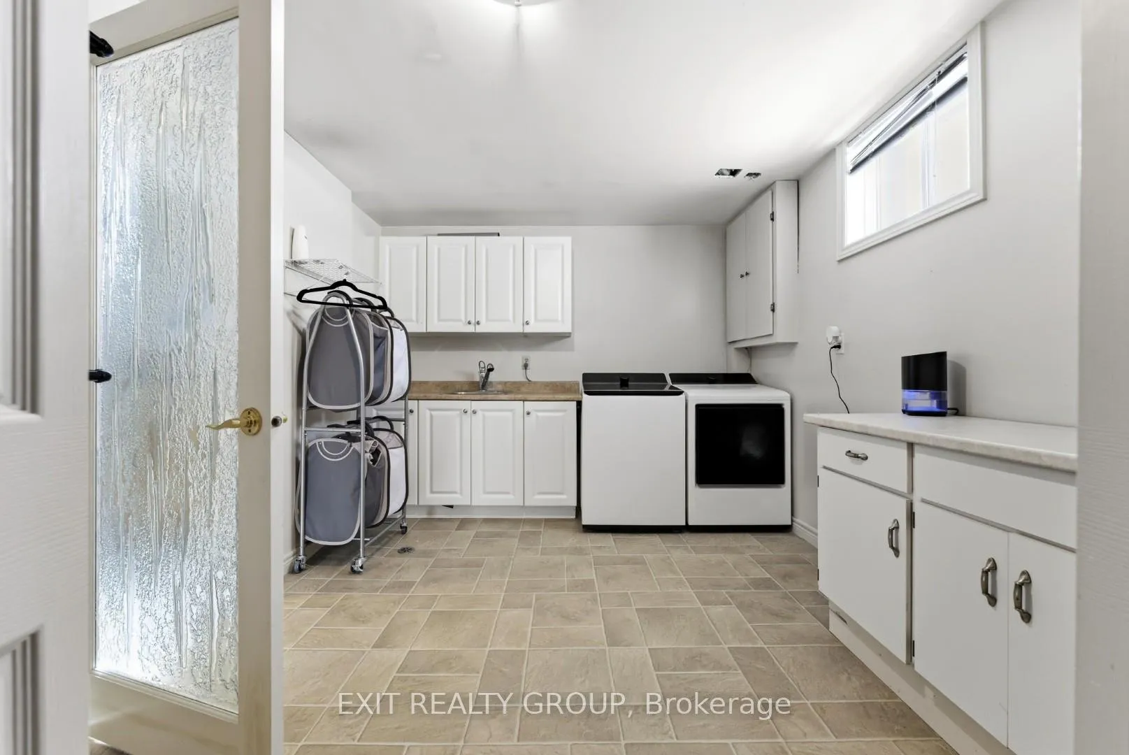 Photo 17 of 67 Bogart Crescent, Belleville, Belleville Ward — HOMEH