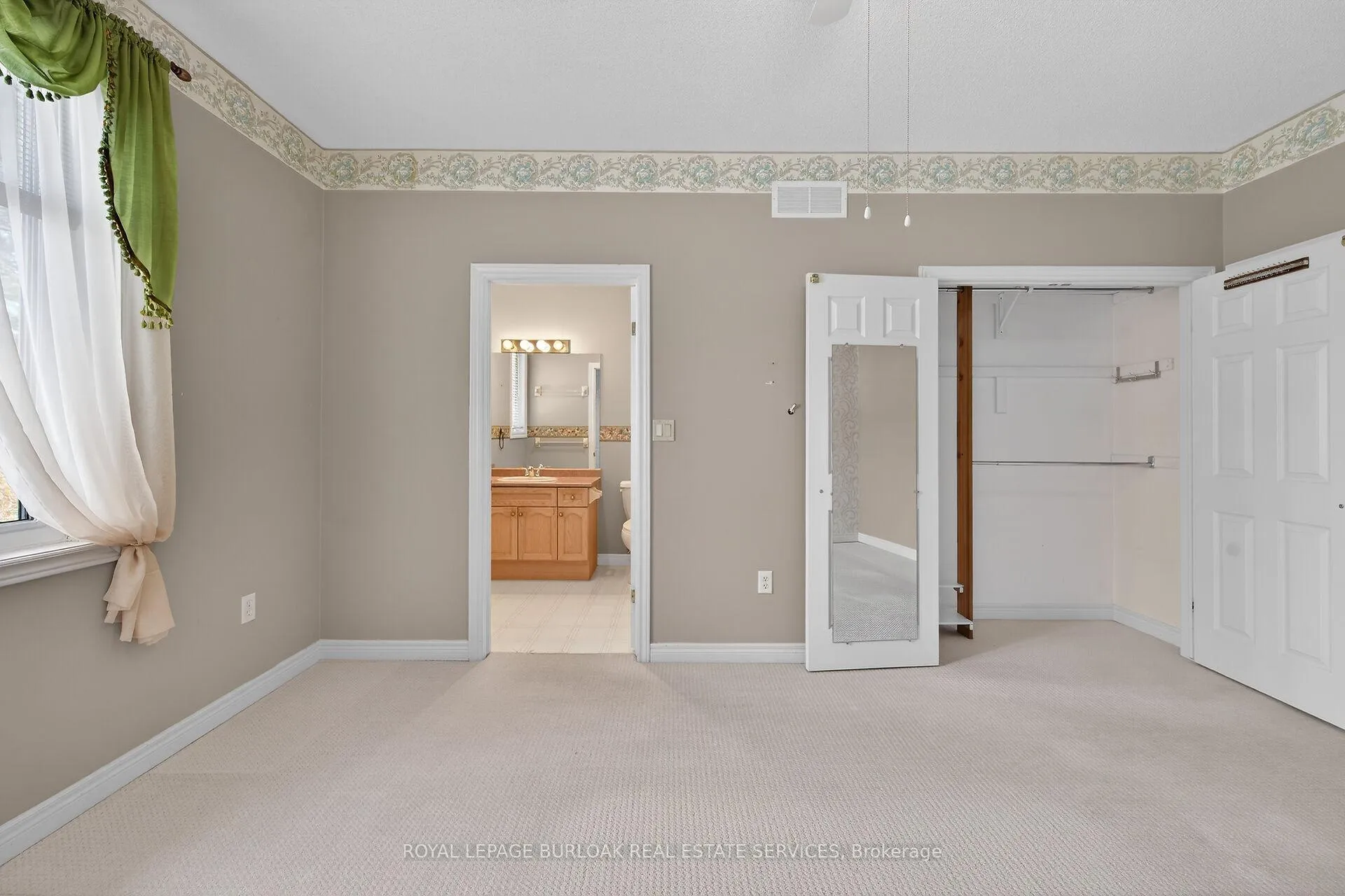 Photo 13 of 20 Twentyplace Boulevard, Hamilton, Twenty Place — HOMEH