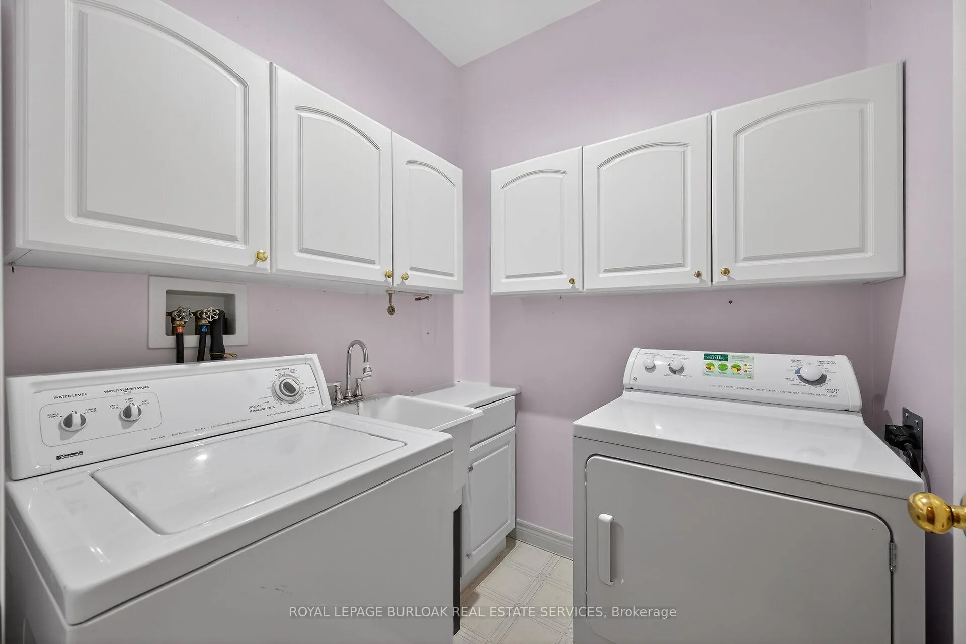 Photo 16 of 20 Twentyplace Boulevard, Hamilton, Twenty Place — HOMEH