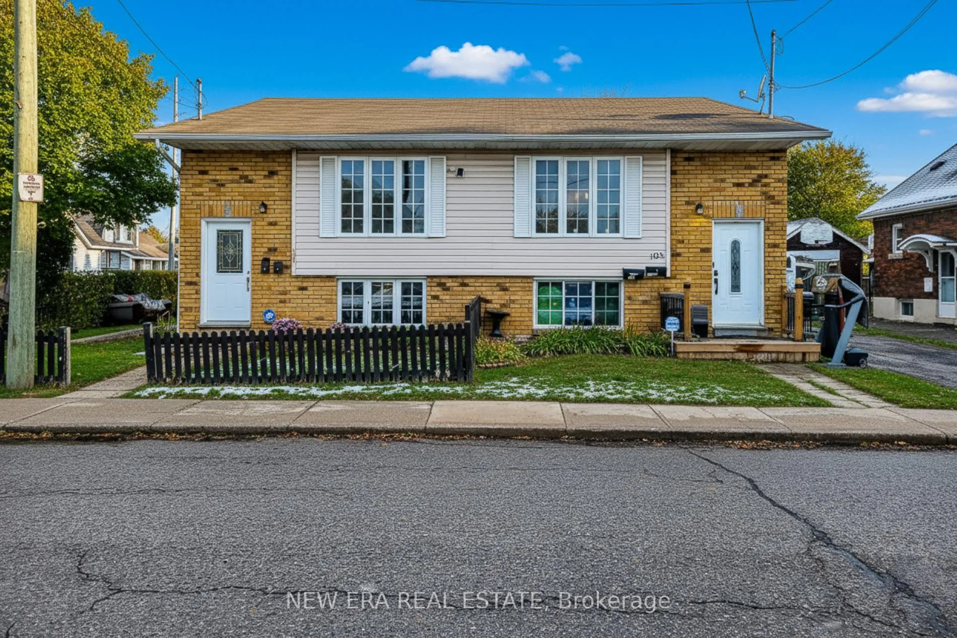 Photo 2 of 103 Vine Street, St. Catharines, E. Chester — HOMEH