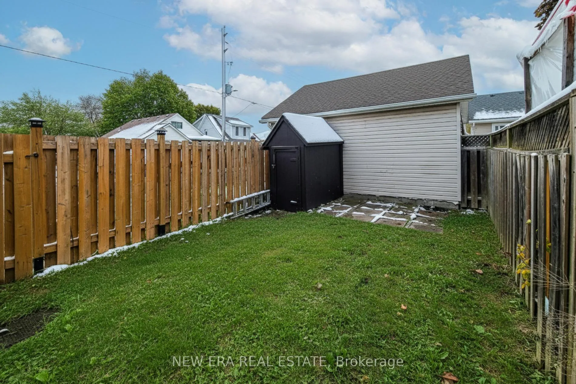 Photo 7 of 103 Vine Street, St. Catharines, E. Chester — HOMEH