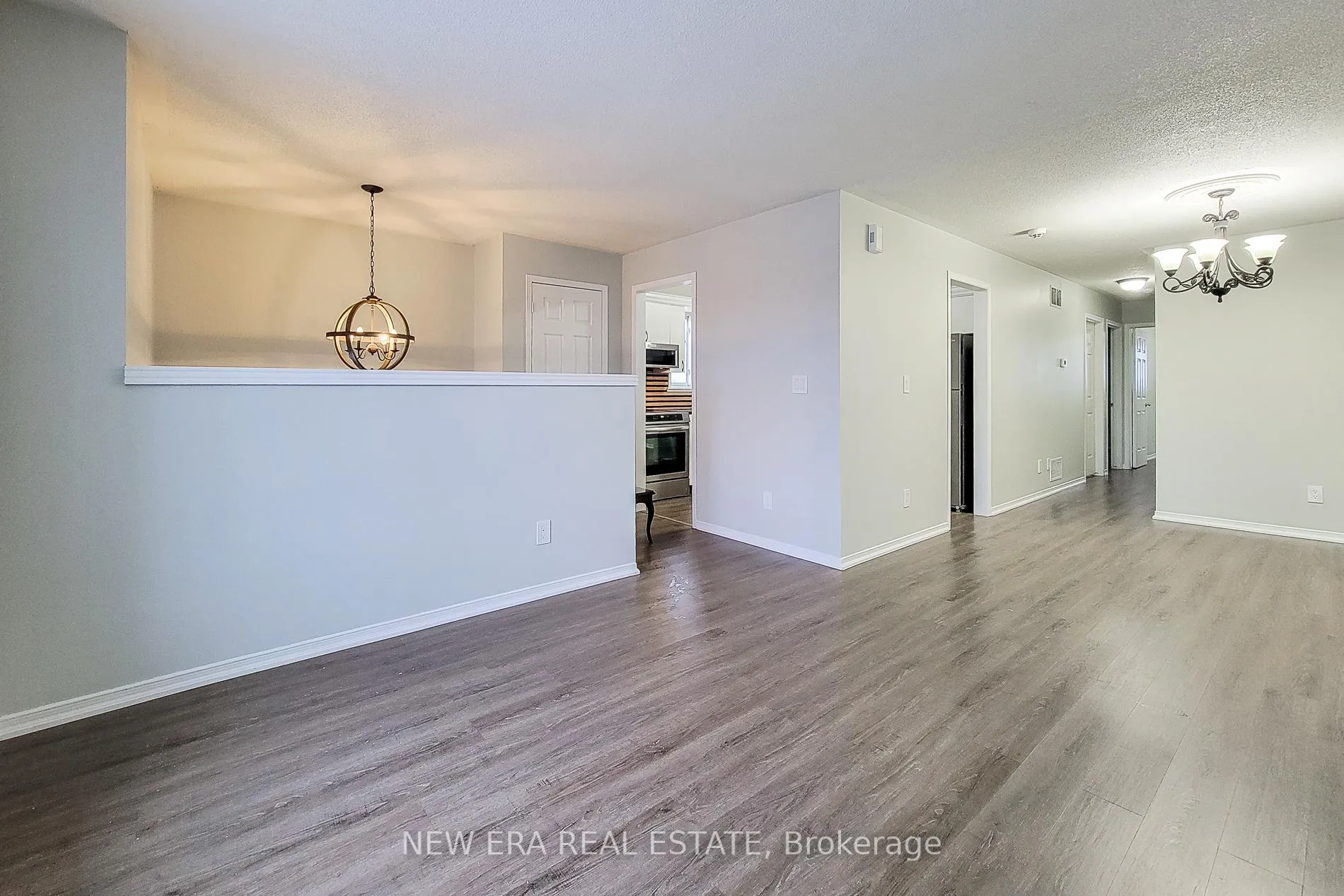 Photo 13 of 103 Vine Street, St. Catharines, E. Chester — HOMEH
