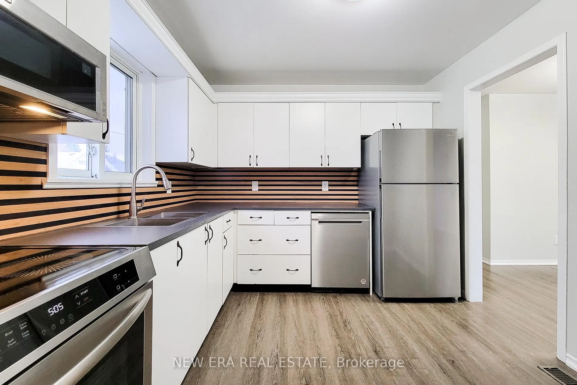 Photo 18 of 103 Vine Street, St. Catharines, E. Chester — HOMEH