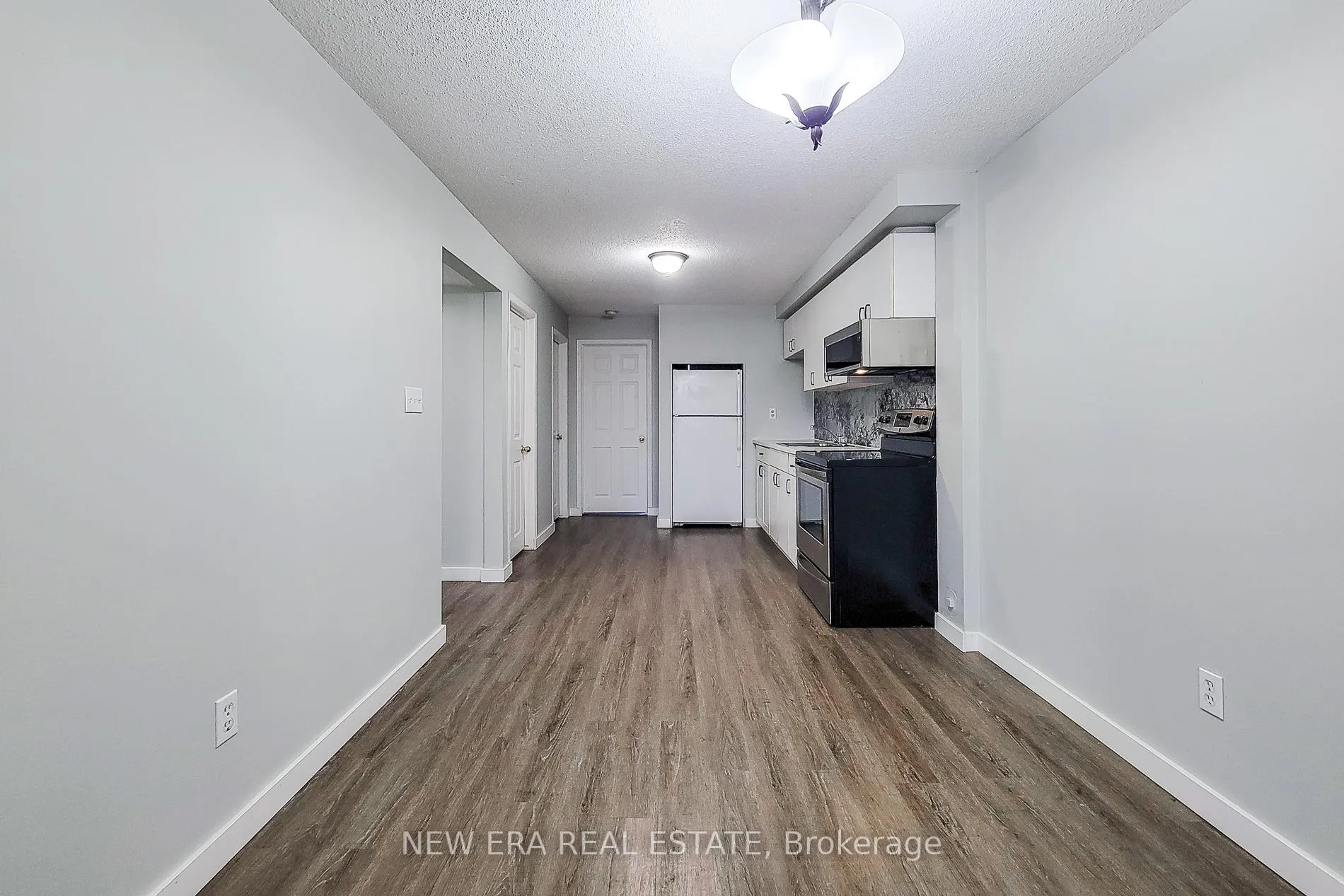 Photo 31 of 103 Vine Street, St. Catharines, E. Chester — HOMEH