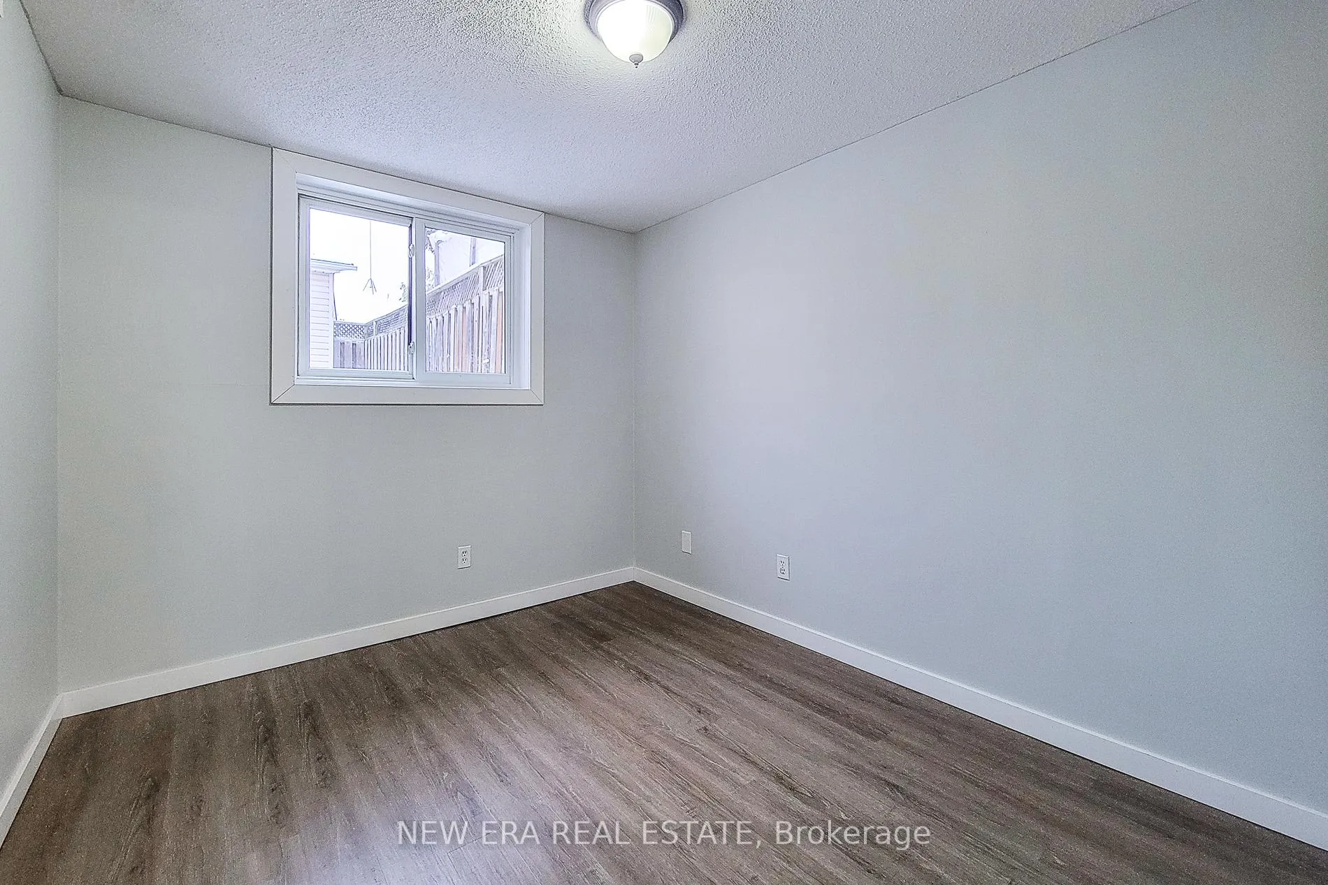 Photo 37 of 103 Vine Street, St. Catharines, E. Chester — HOMEH