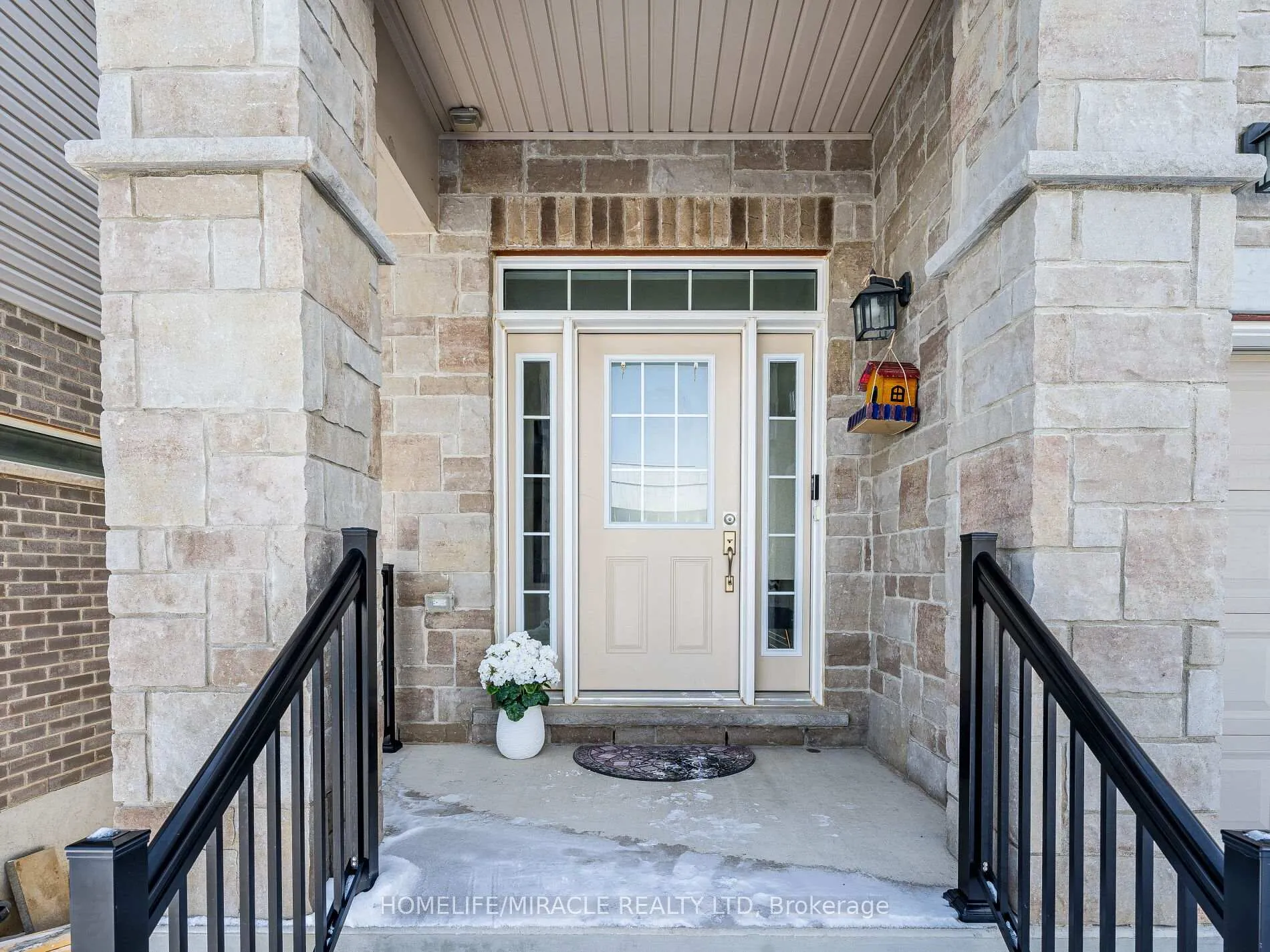 Photo 4 of 677 Thomas Slee Drive, Kitchener, Doon South — HOMEH