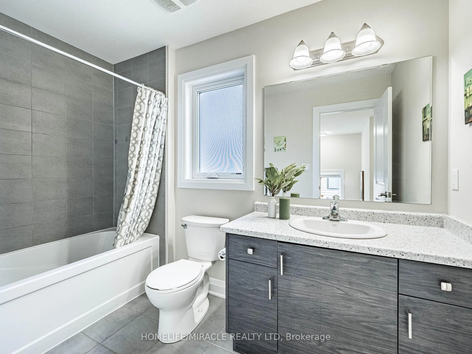 Photo 33 of 677 Thomas Slee Drive, Kitchener, Doon South — HOMEH
