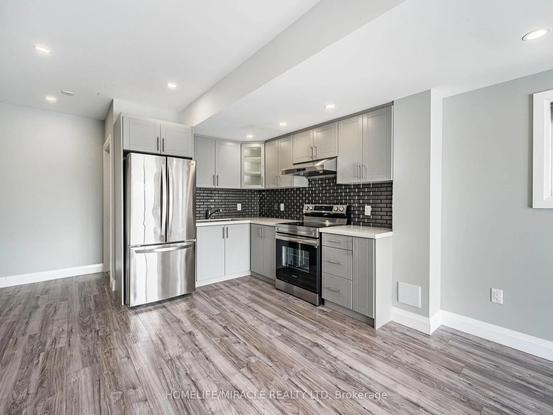 Photo 37 of 677 Thomas Slee Drive, Kitchener, Doon South — HOMEH
