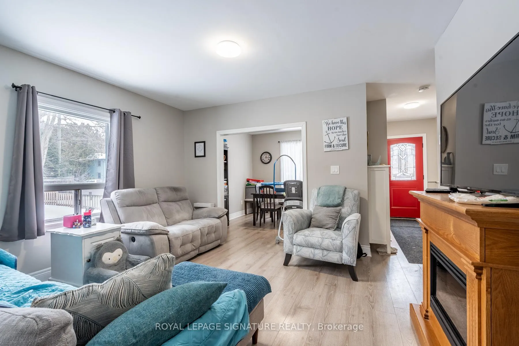 Photo 7 of 34 Bond Street S, Hamilton, Dundas — HOMEH